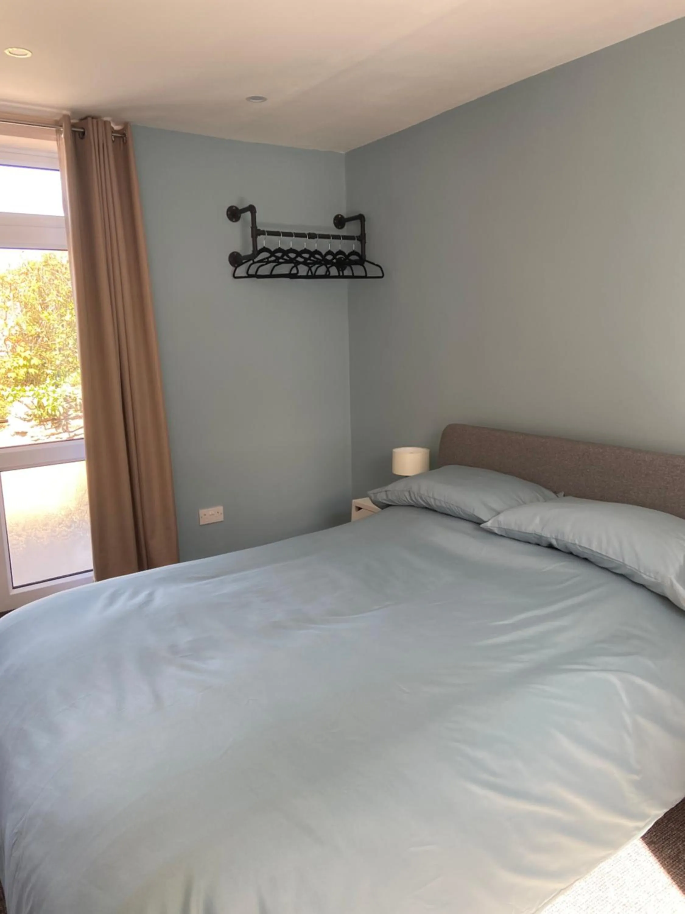 Bed in Homewood Airbnb, Combe Martin, Devon - 300m to the Beach!