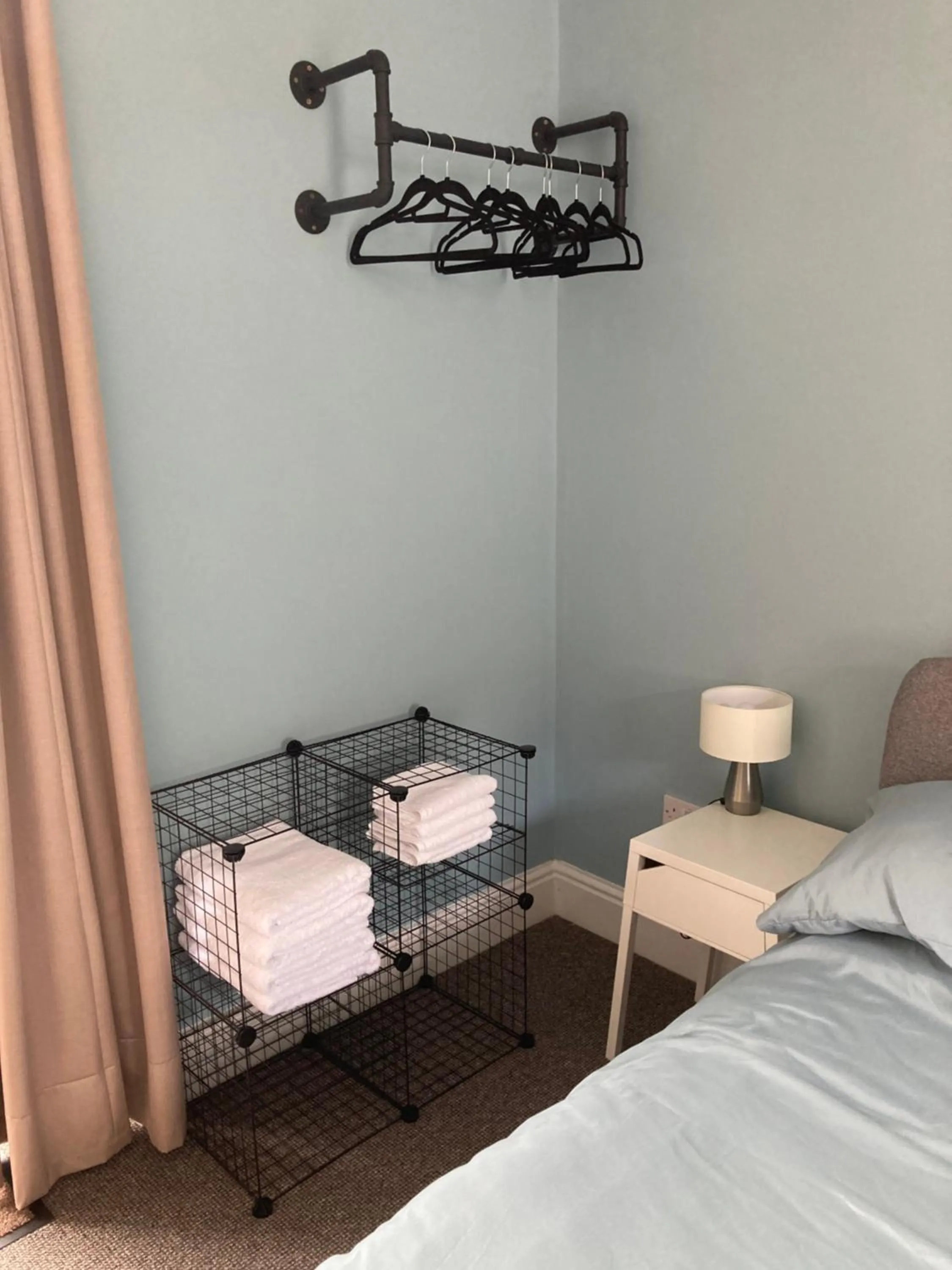 Bed in Homewood Airbnb, Combe Martin, Devon - 300m to the Beach!