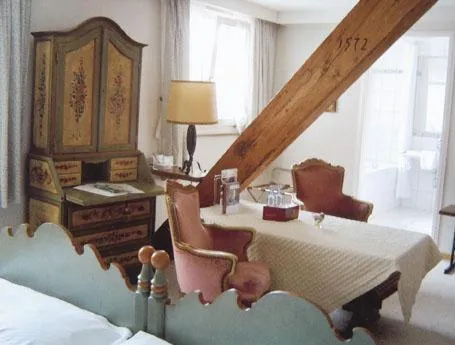 Dining area, Bed in Hotel Alte Post