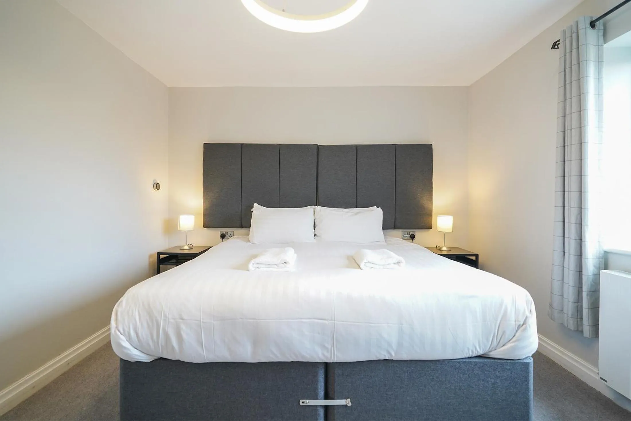 Bed in Cheshire Mews