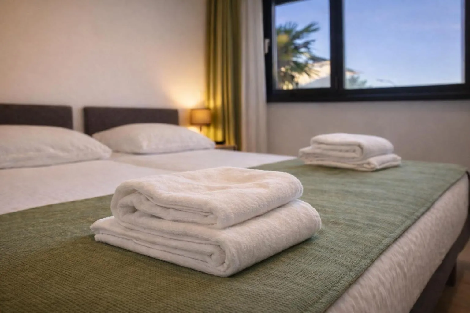 Bedroom, Bed in Hotel Nessi Locarno