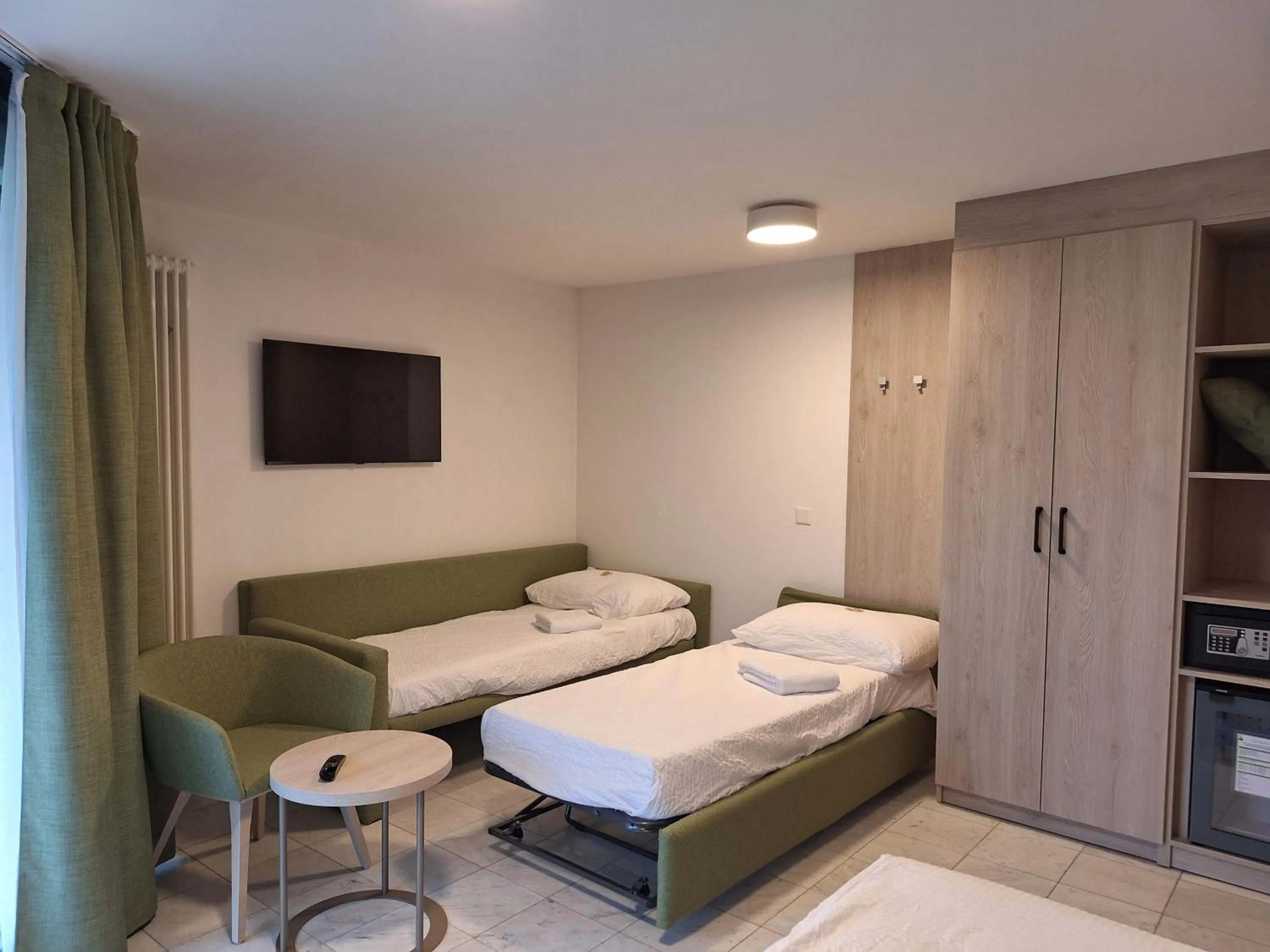 Family, Bed in Hotel Nessi Locarno