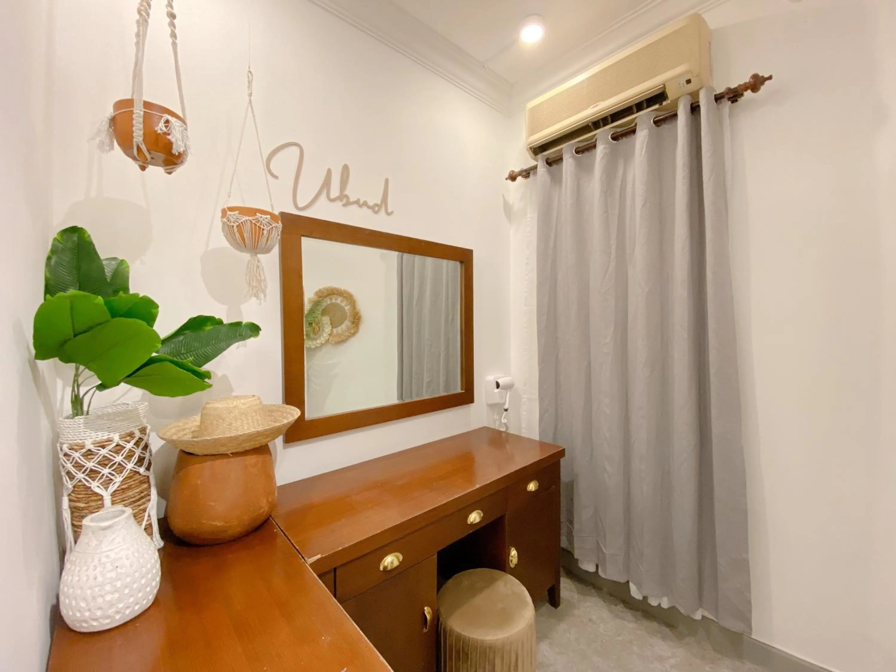 youre at - The Majesty Apartment