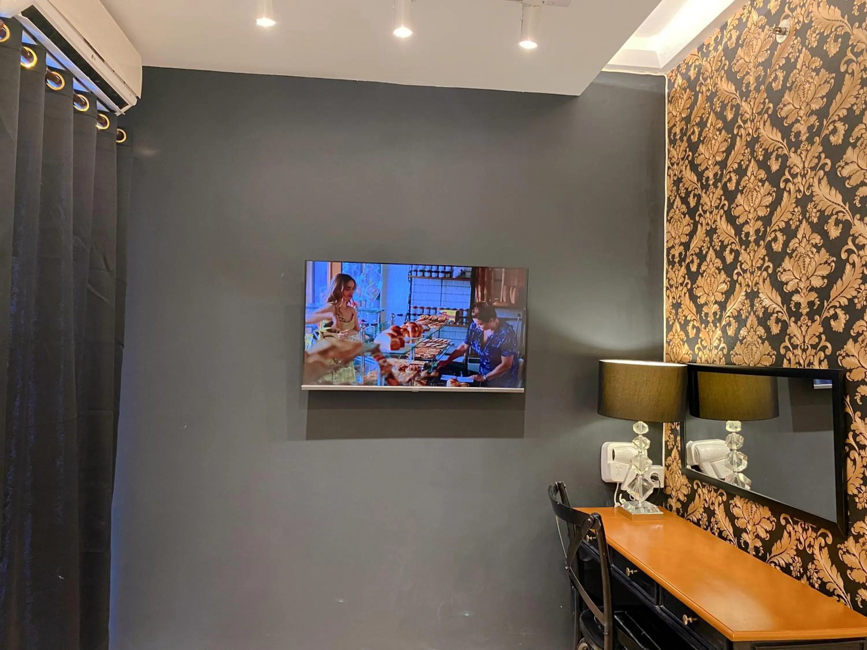 youre at - The Majesty Apartment