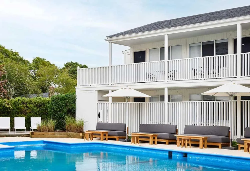 Swimming pool in Parker Beach Lodge