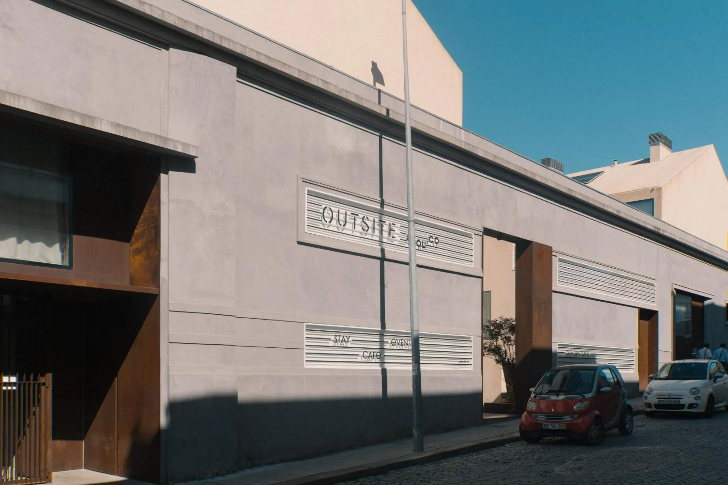 Facade/entrance in Outsite Porto Mouco