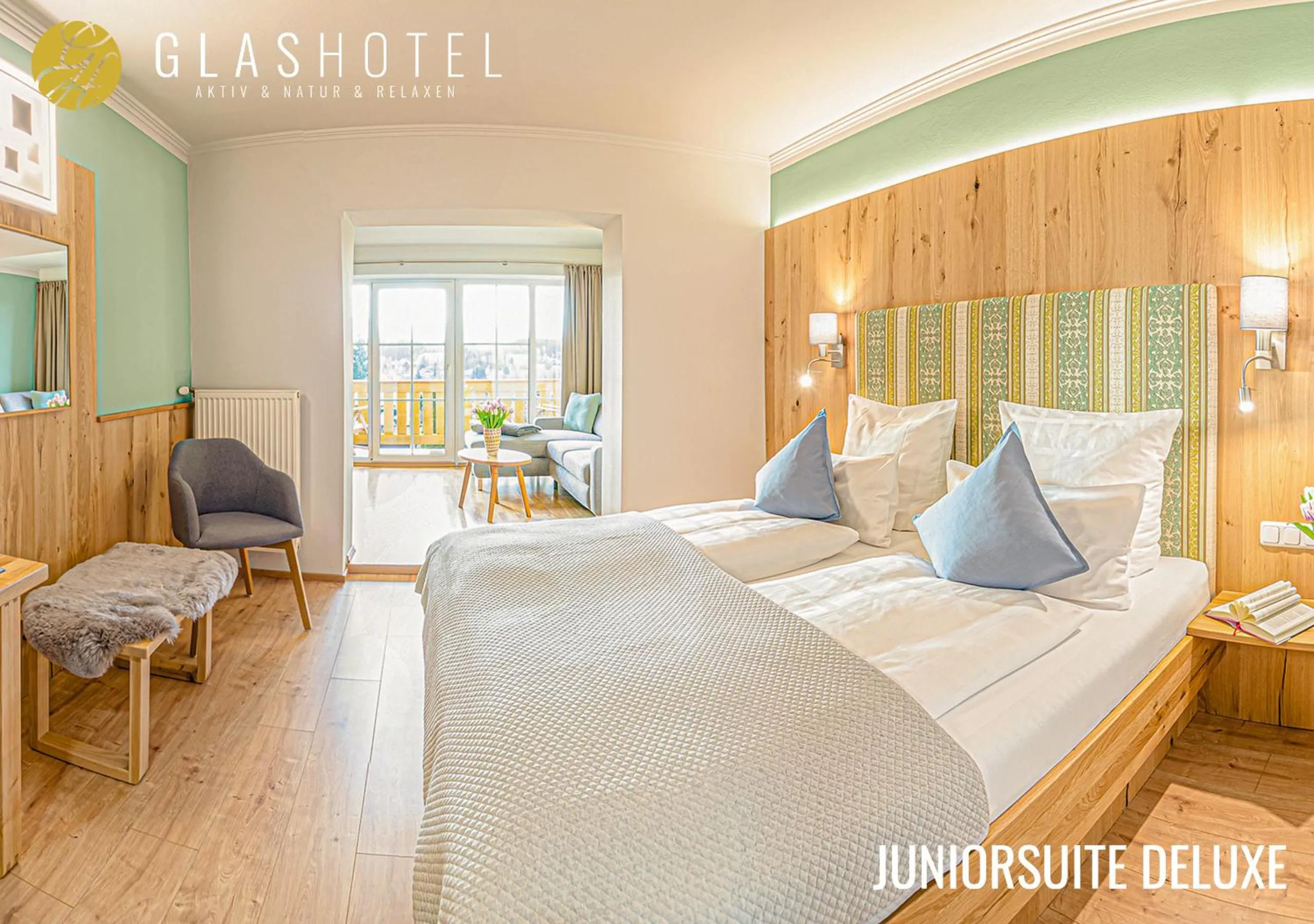 Photo of the whole room, Bed in Glashotel