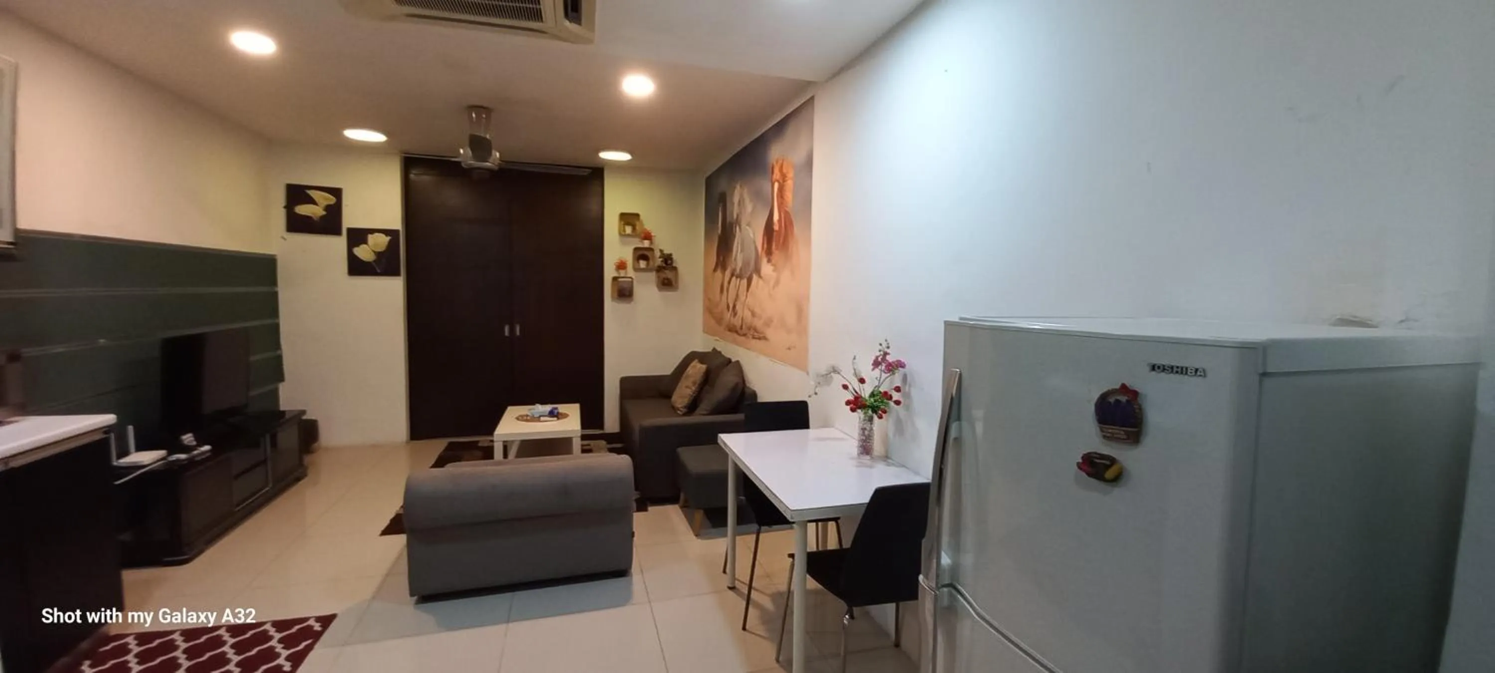 TV and multimedia in One Maxim Residence at Taragon