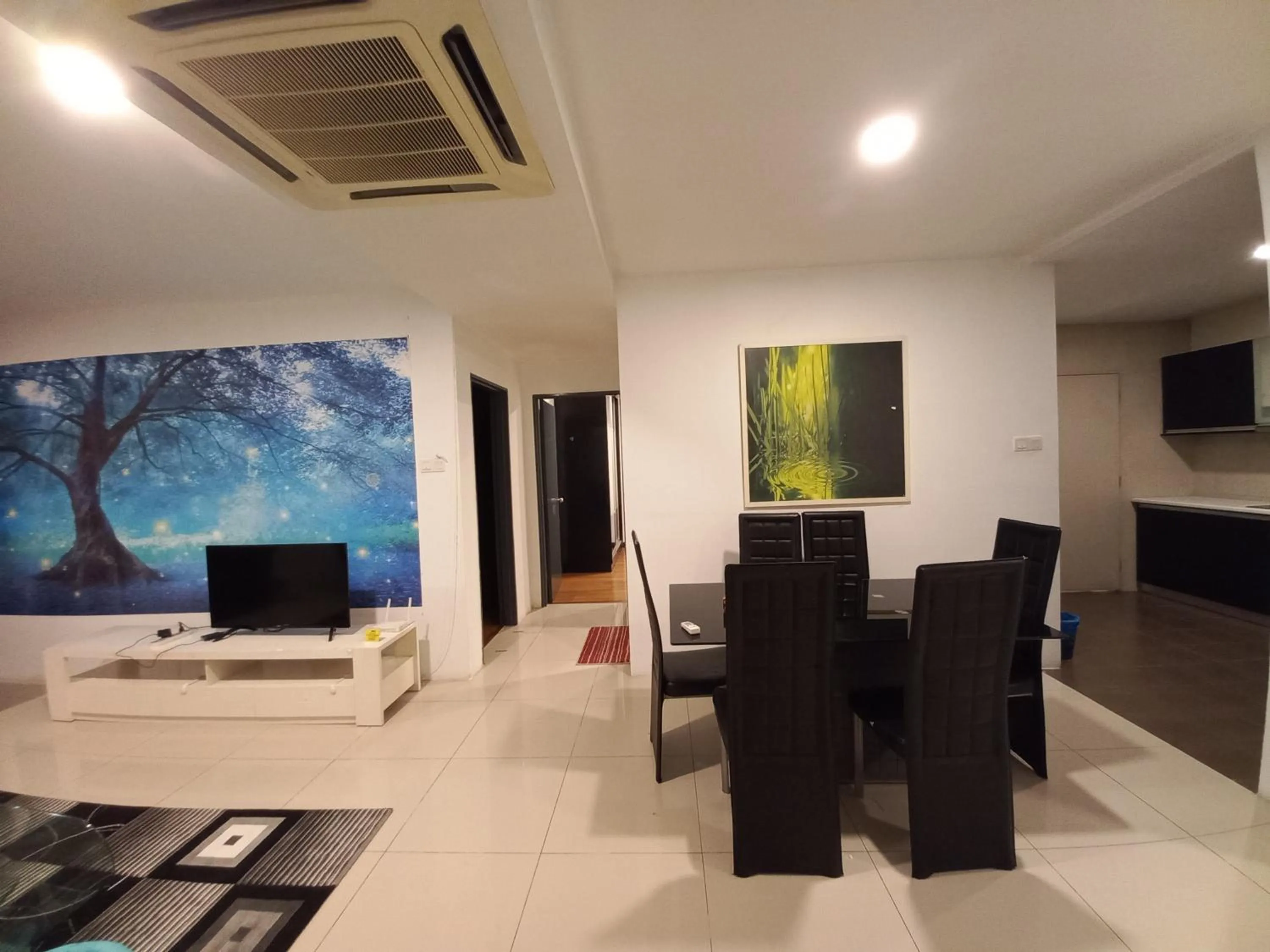 Seating area in One Maxim Residence at Taragon