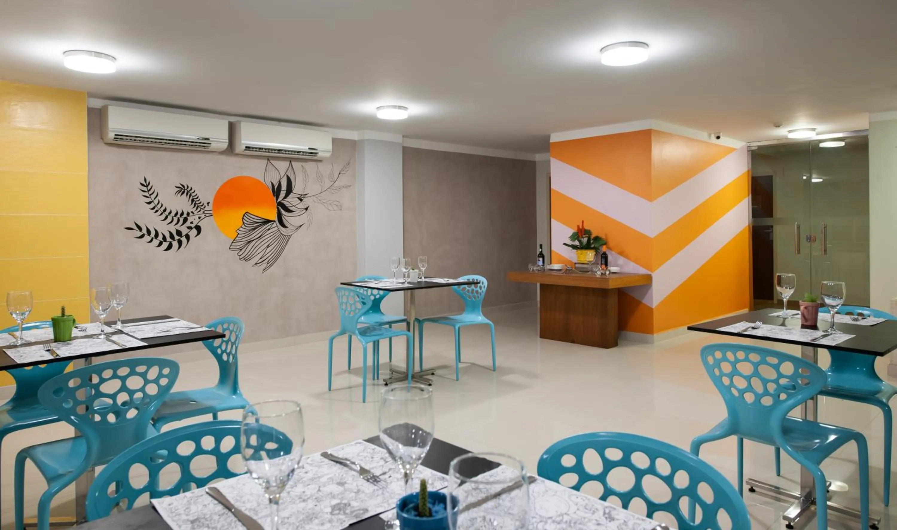 Restaurant/places to eat in Mural Living Hotel Manaus