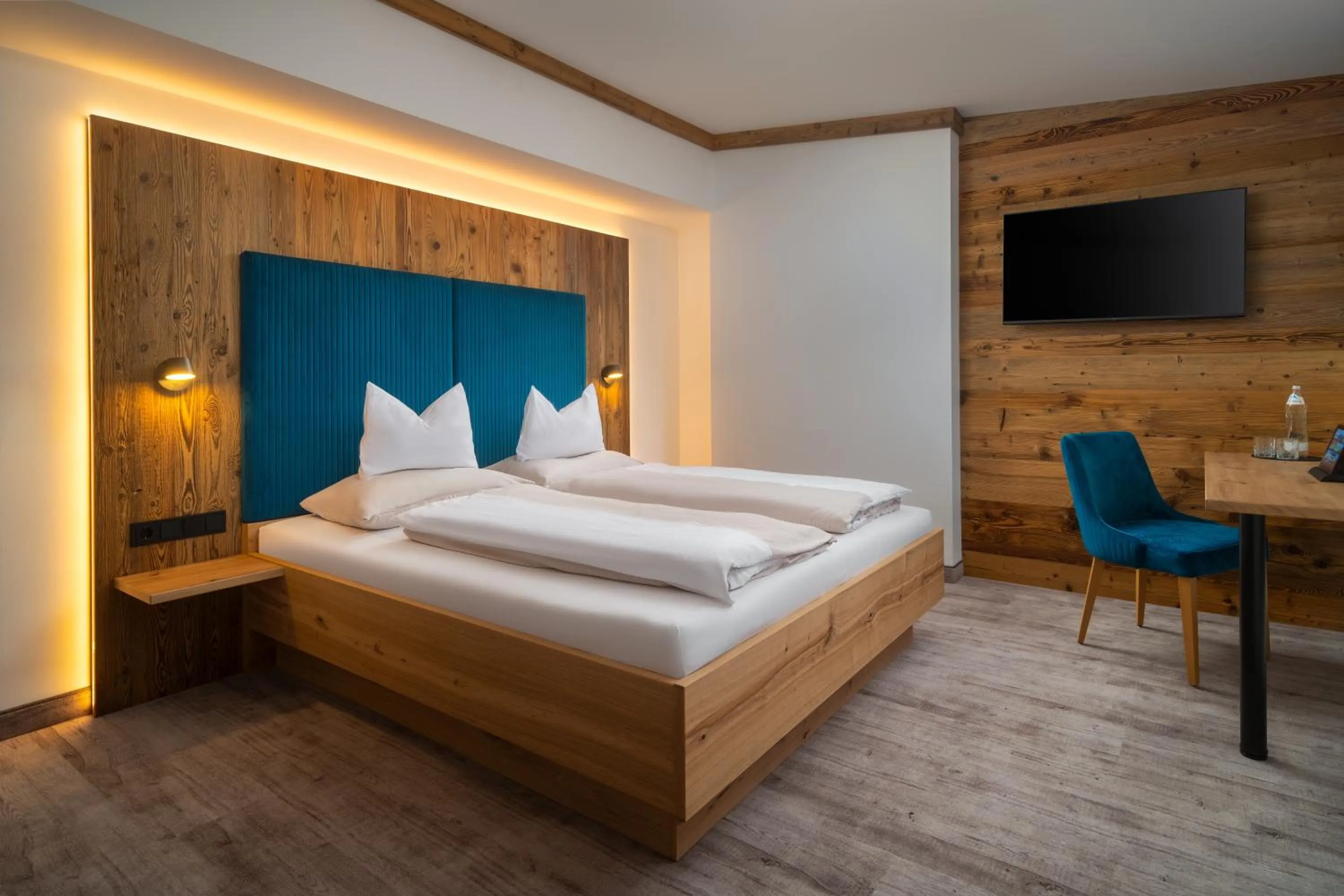 Photo of the whole room, Bed in Hotel Vitaloase zu den drei Brüdern