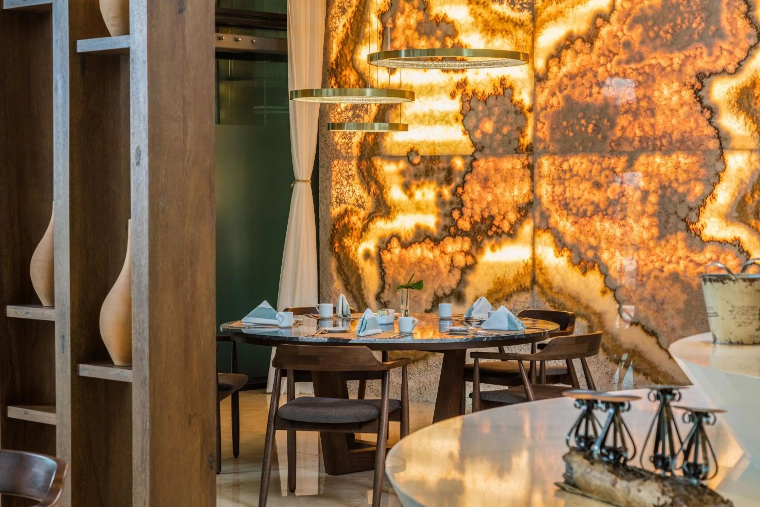 Restaurant/places to eat in Camino Real Mérida