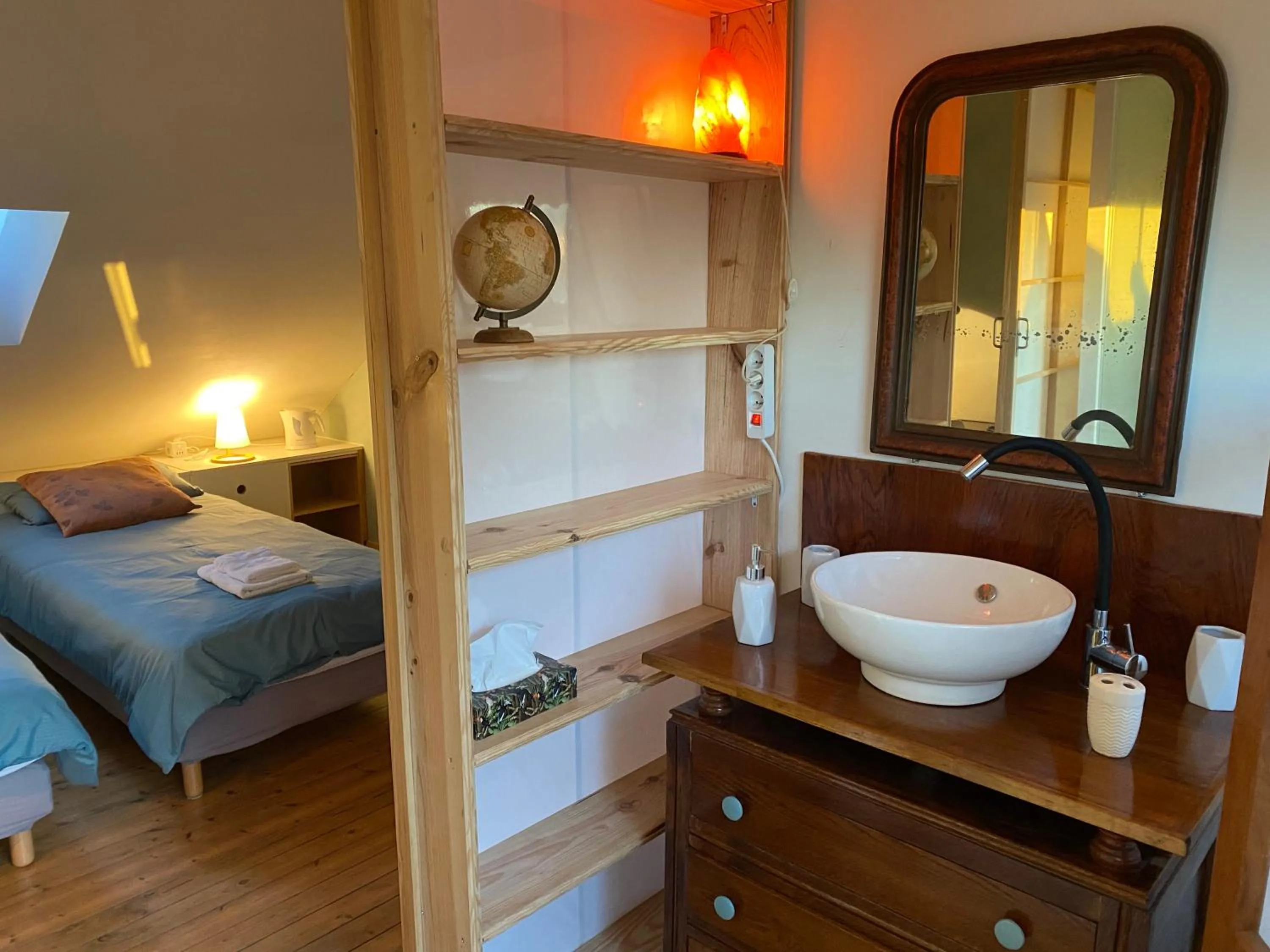 Bed in La Chambre Claire