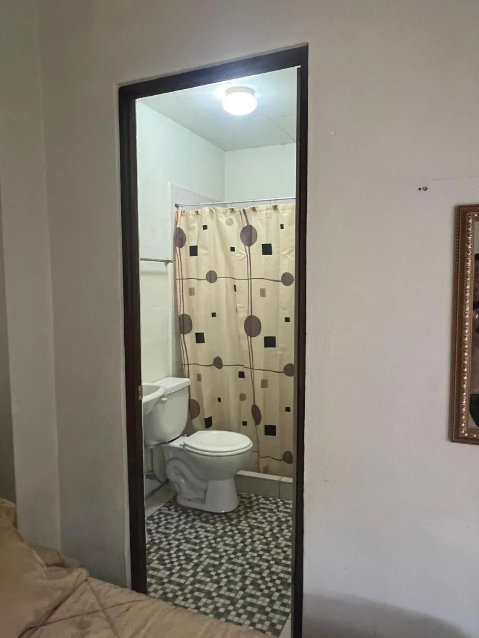 Shower in La Casa de Mamá Coyita