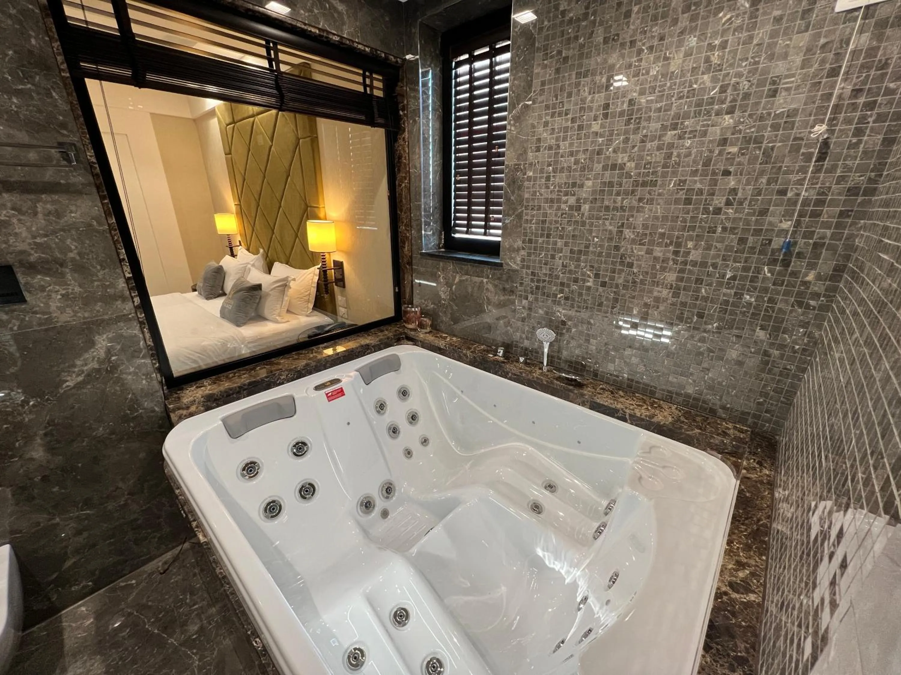 Bathroom in Hotel Golden Palace