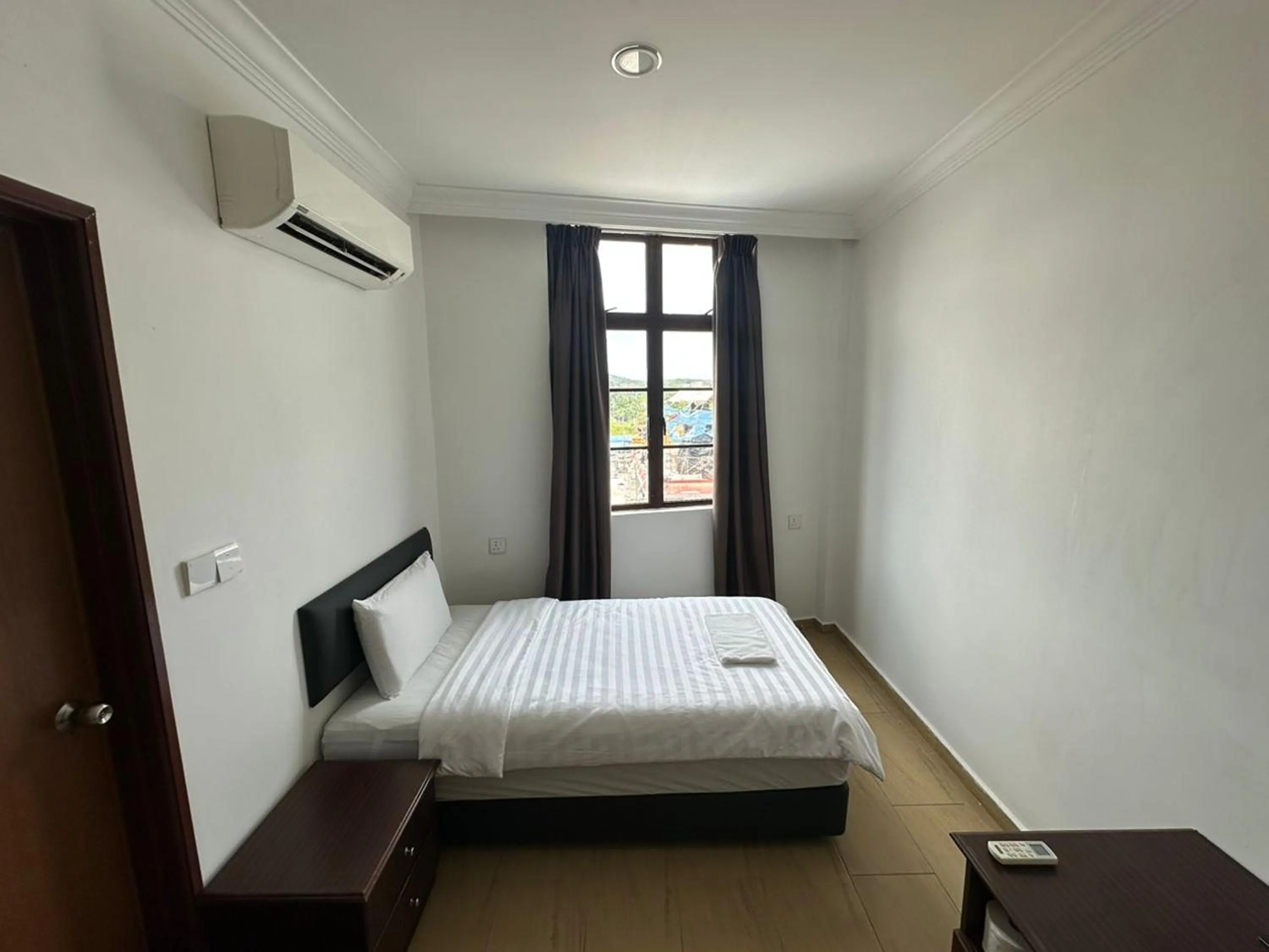 Bedroom, Bed in Glistar Hotel