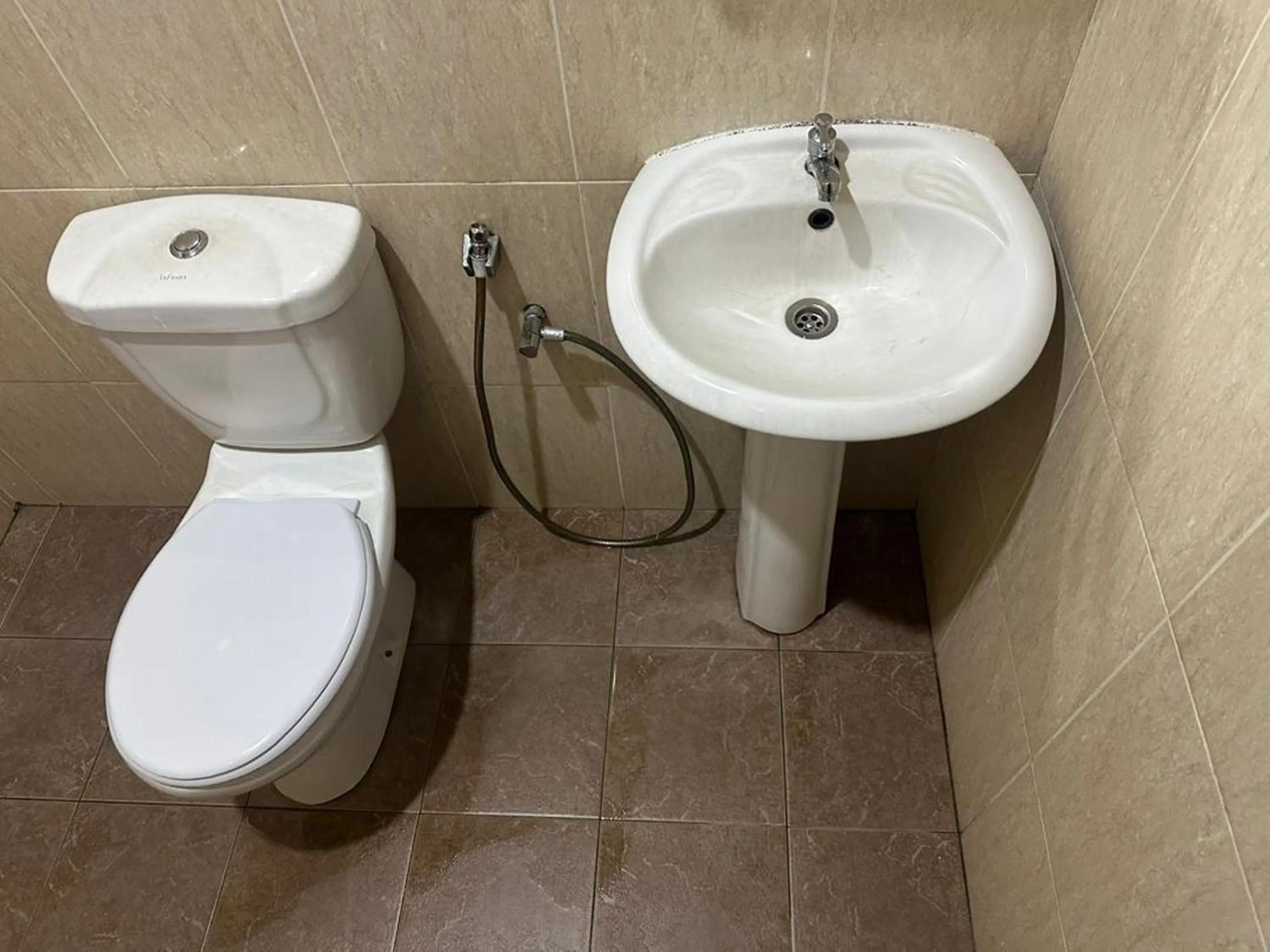 Bathroom in Glistar Hotel