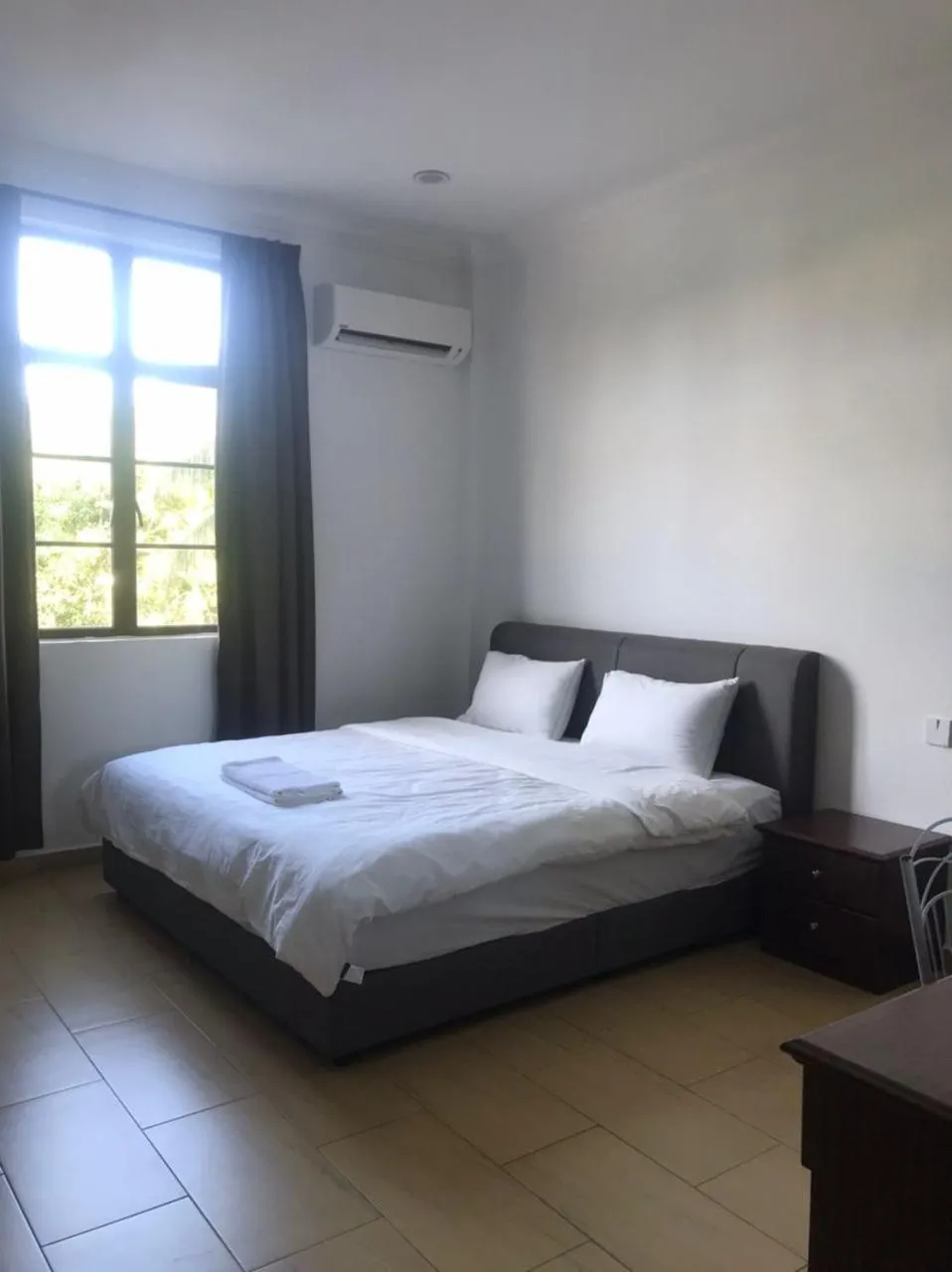 Photo of the whole room, Bed in Glistar Hotel