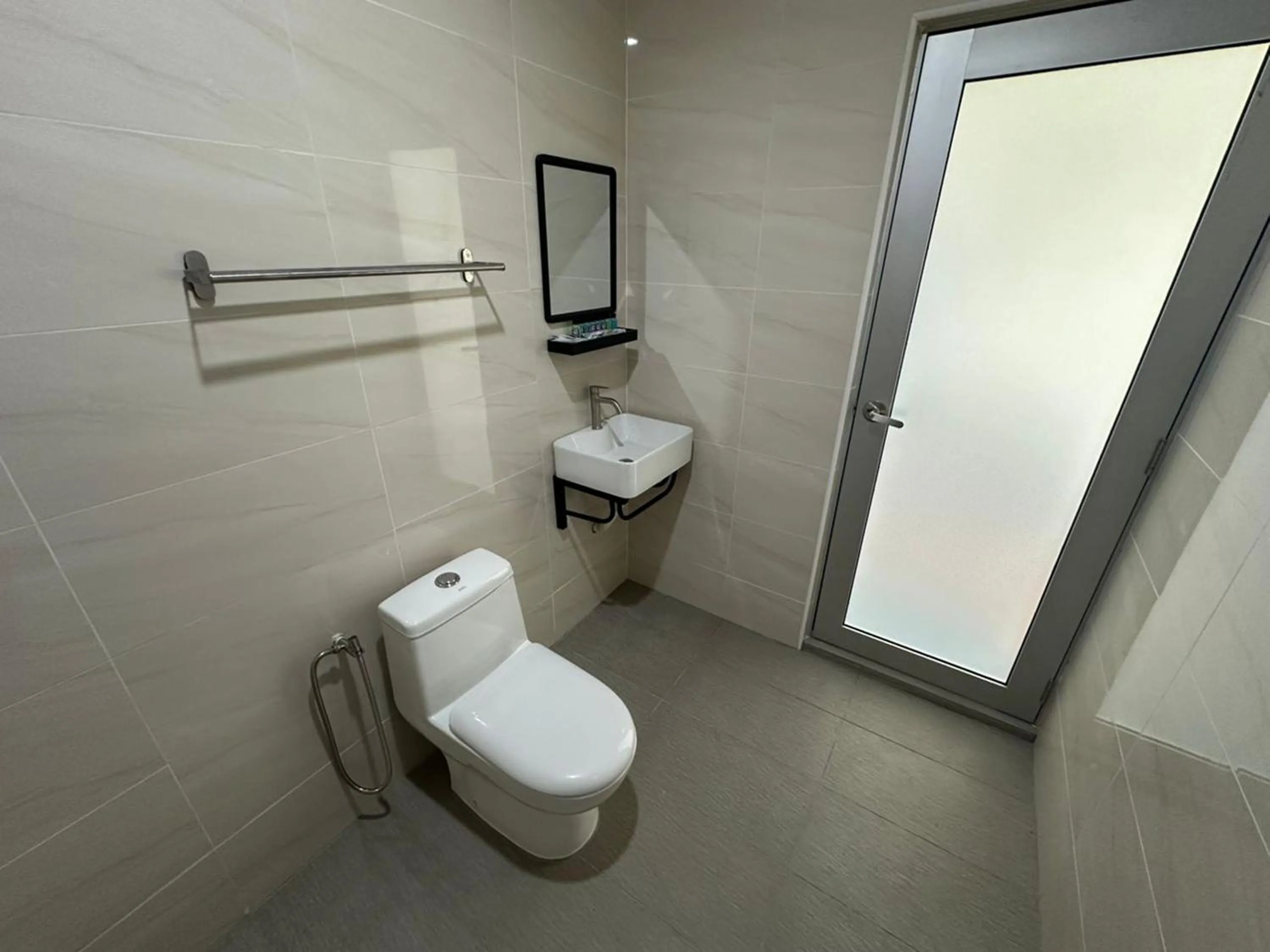 Bathroom in Glistar Hotel