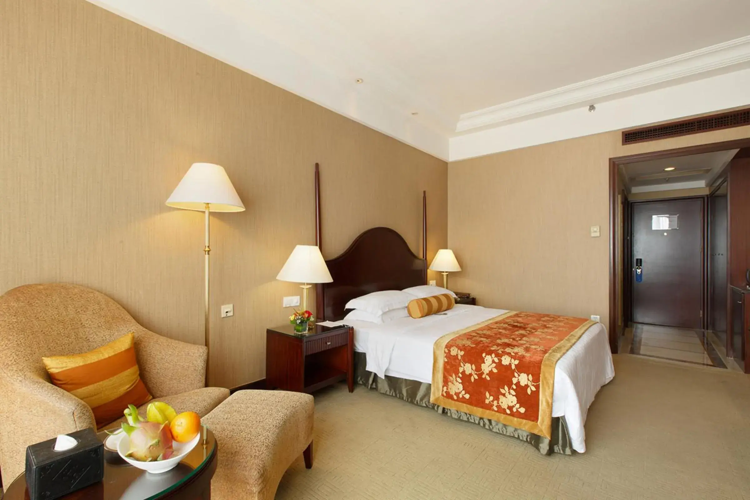 Business Queen Room in Grand Royal Hotel Business Queen Room in Grand Royal Hotel