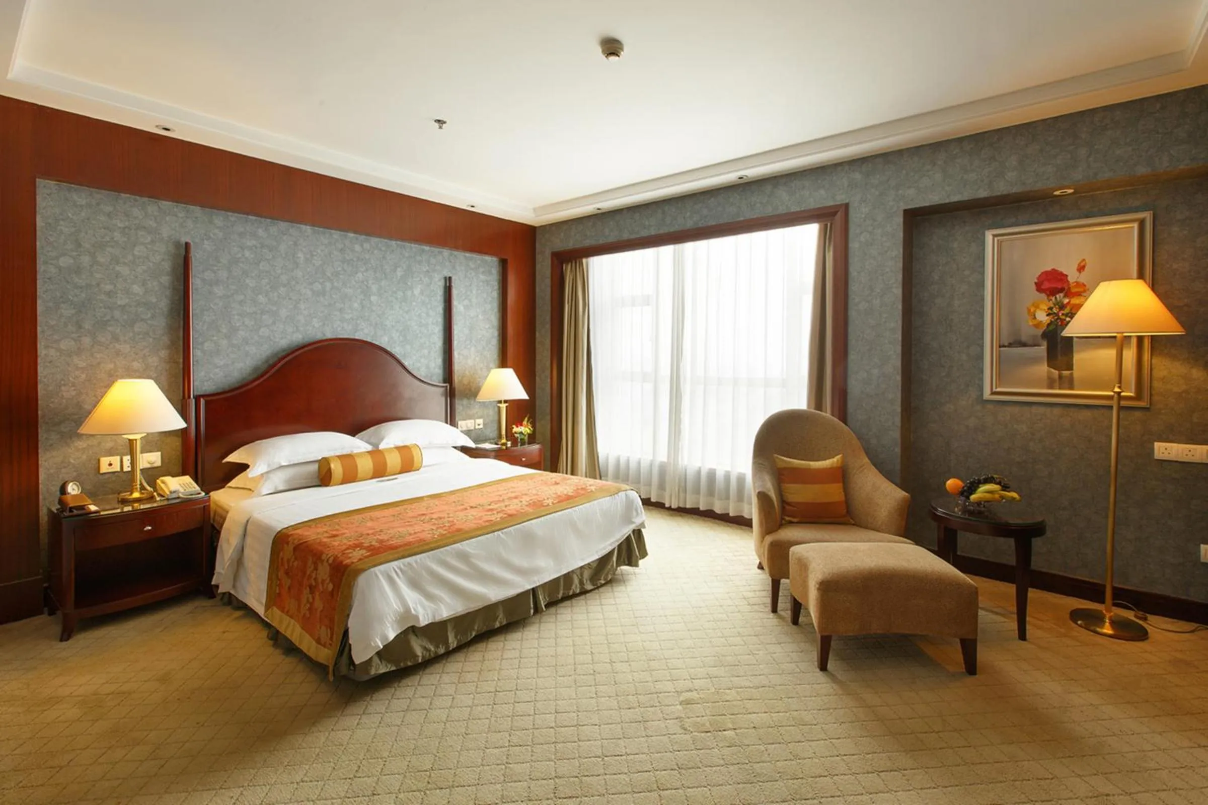 Day in Grand Royal Hotel