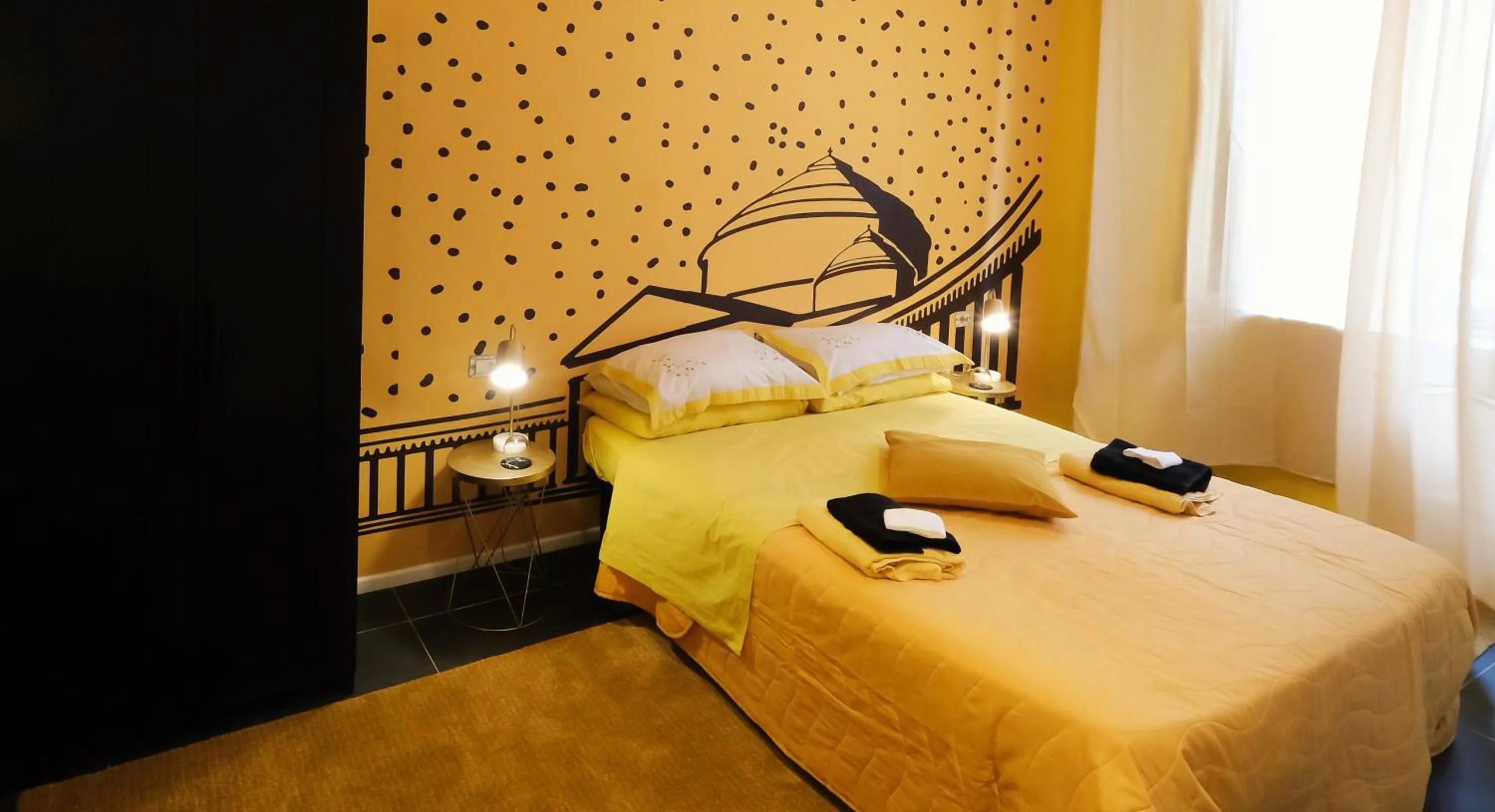 Bedroom, Bed in LH51 Rooms