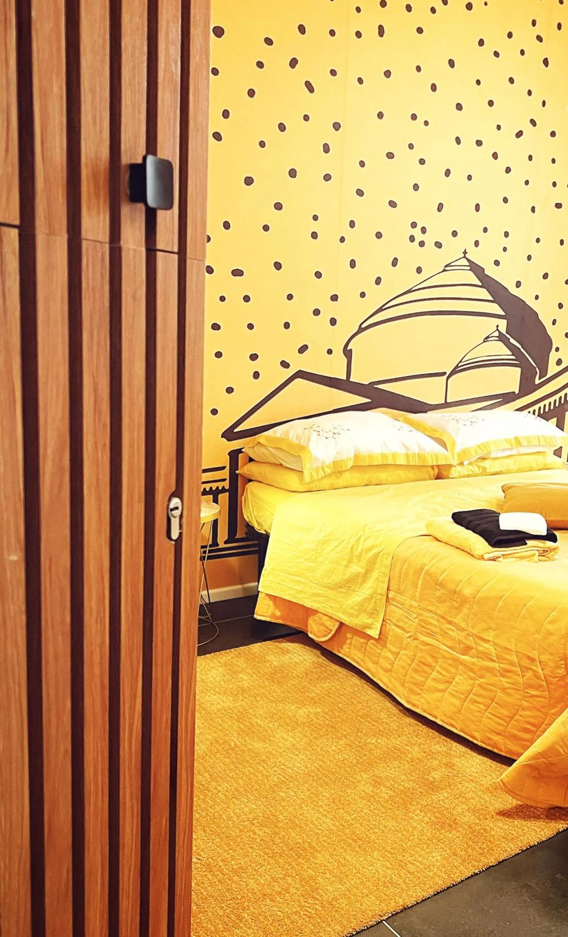 Bedroom, Bed in LH51 Rooms