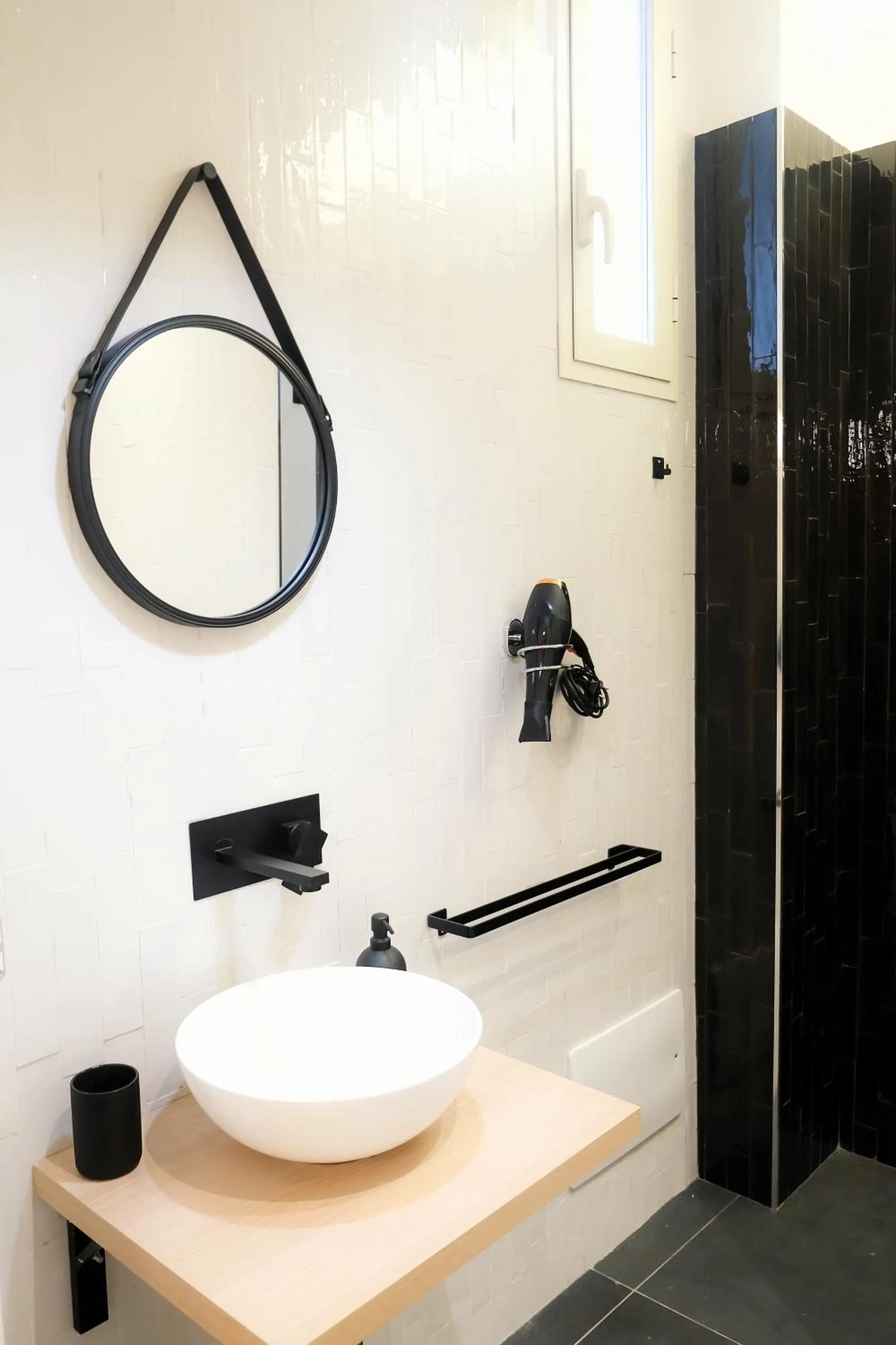 Bathroom in LH51 Rooms