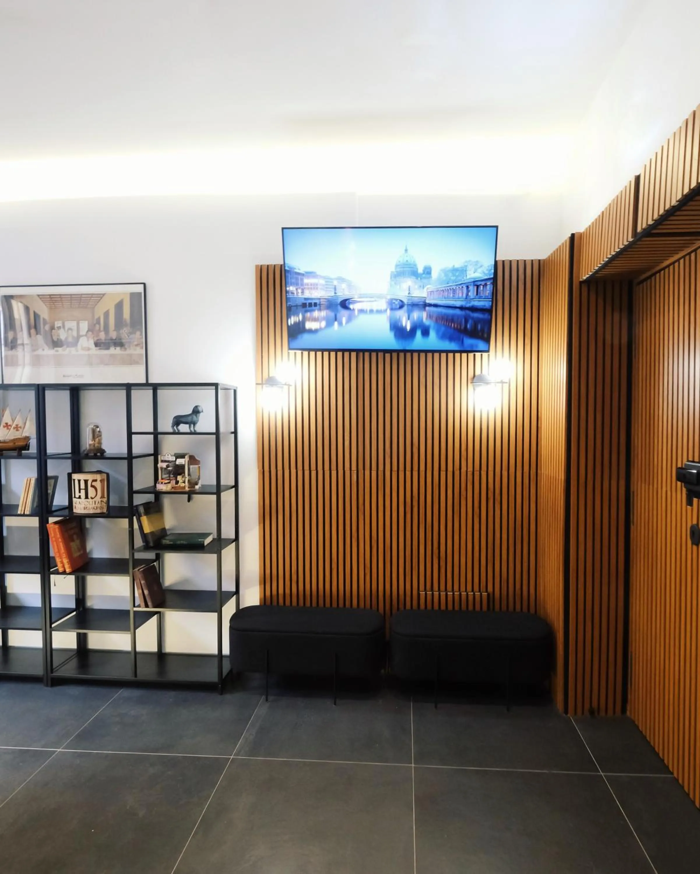 Lobby or reception in LH51 Rooms