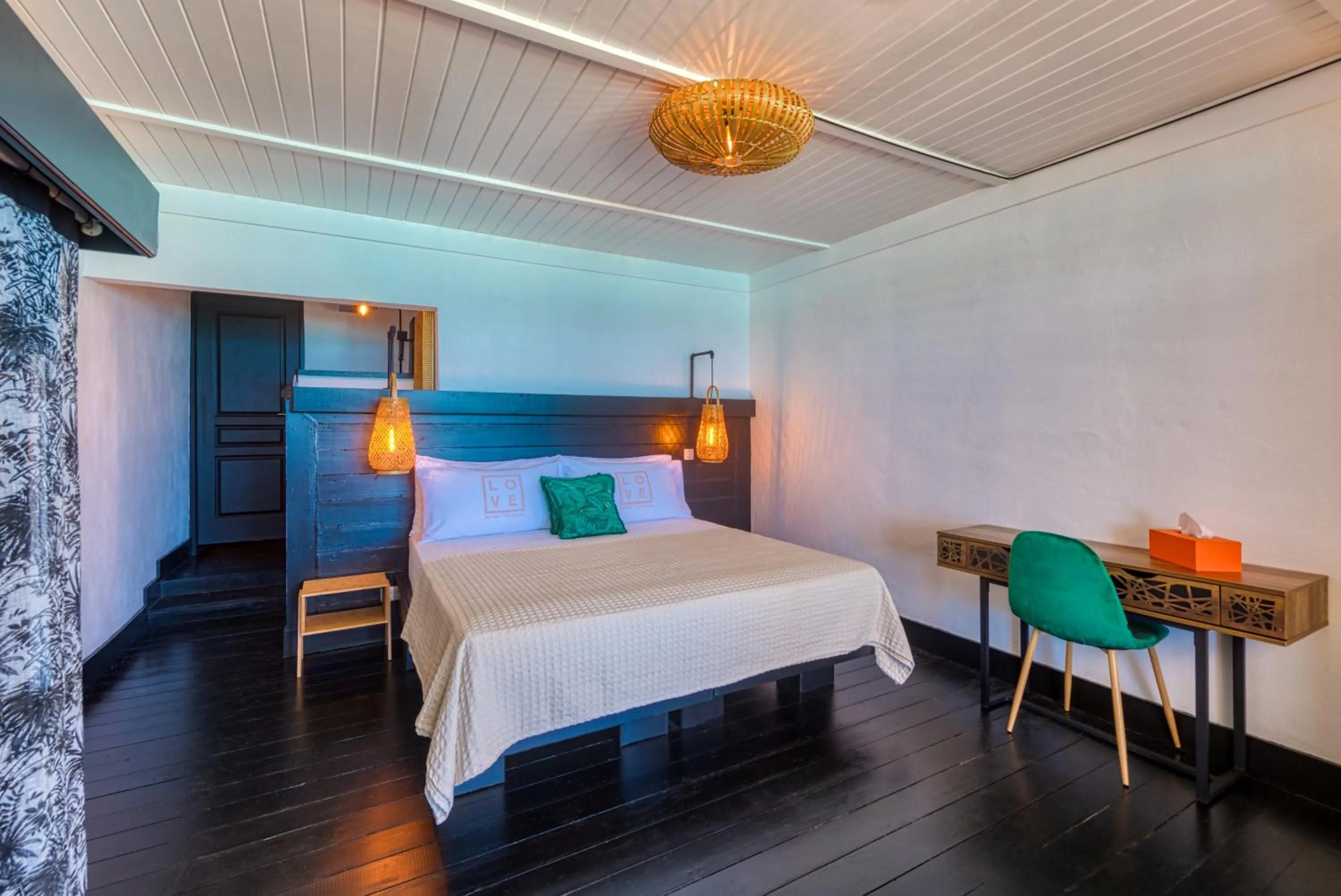 Photo of the whole room, Bed in Love Boutique Hotel