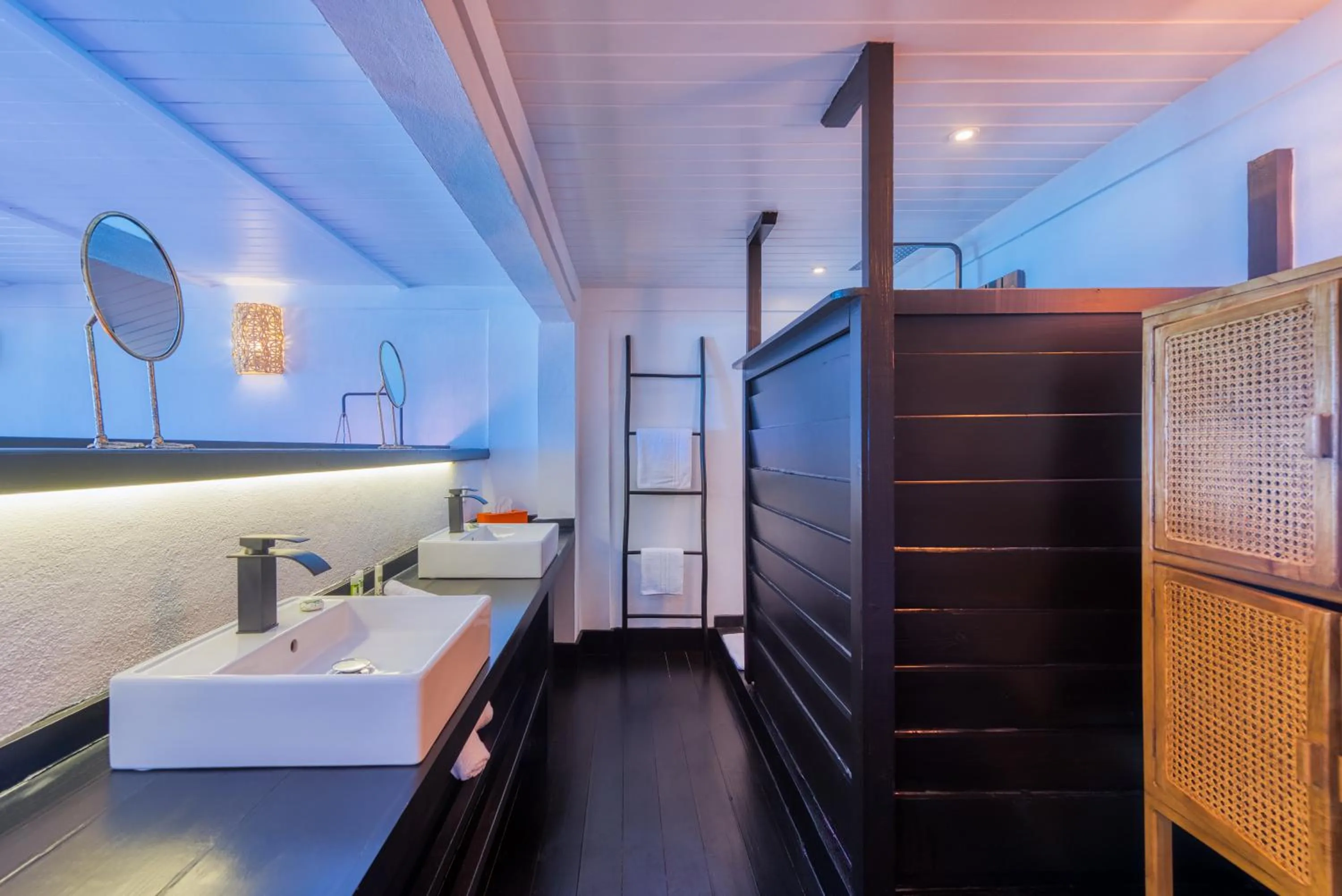 Shower in Love Boutique Hotel