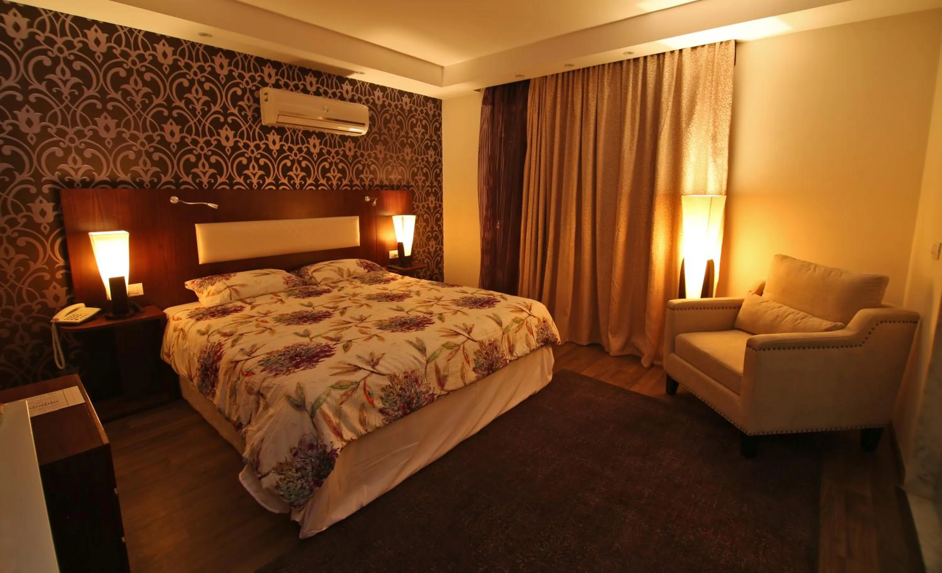 Bedroom, Bed in AlAshrafia Smart Residence