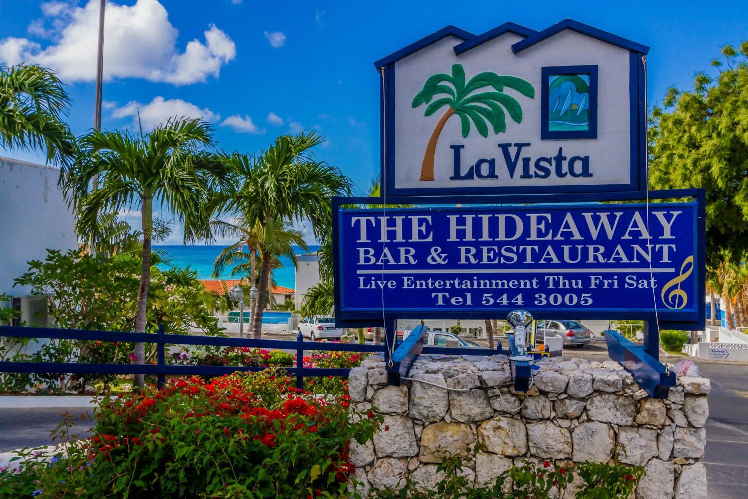 Facade/entrance in La Vista Resort