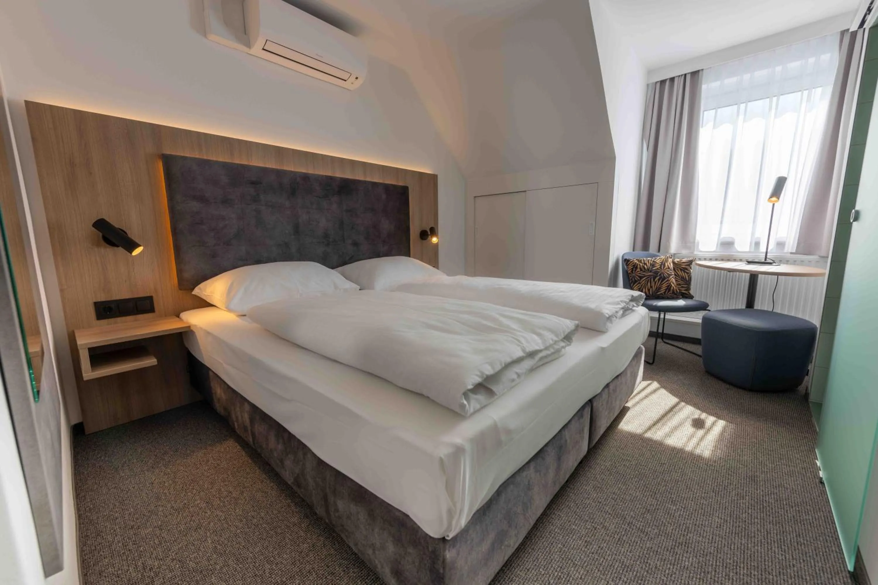 Photo of the whole room, Bed in Hotel Anker