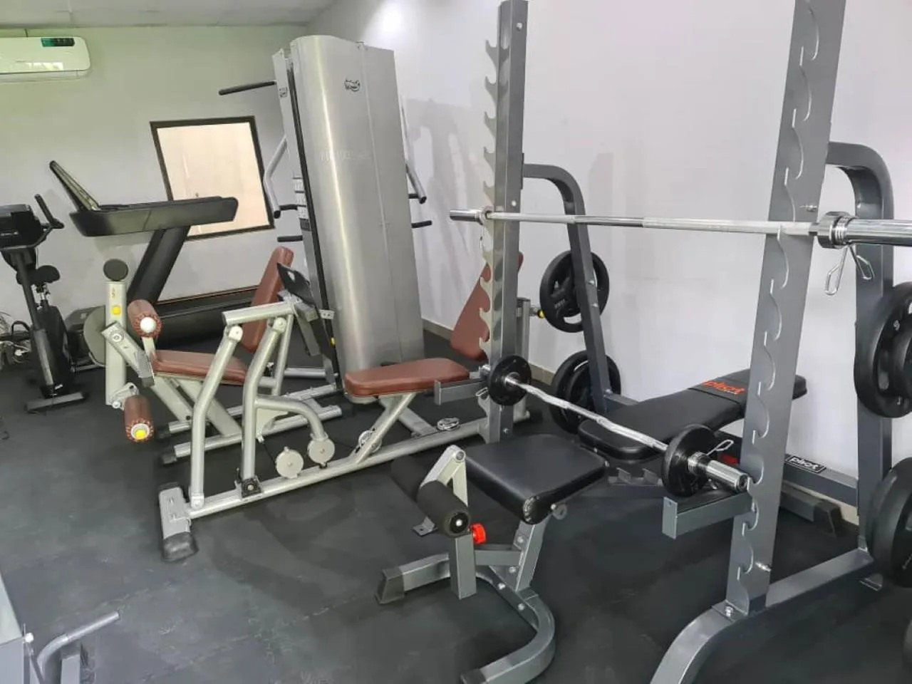 Fitness centre/facilities in Riviera Suites