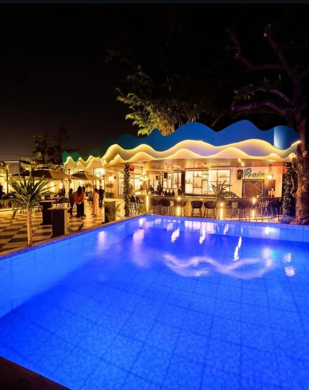 Swimming pool in Riviera Suites