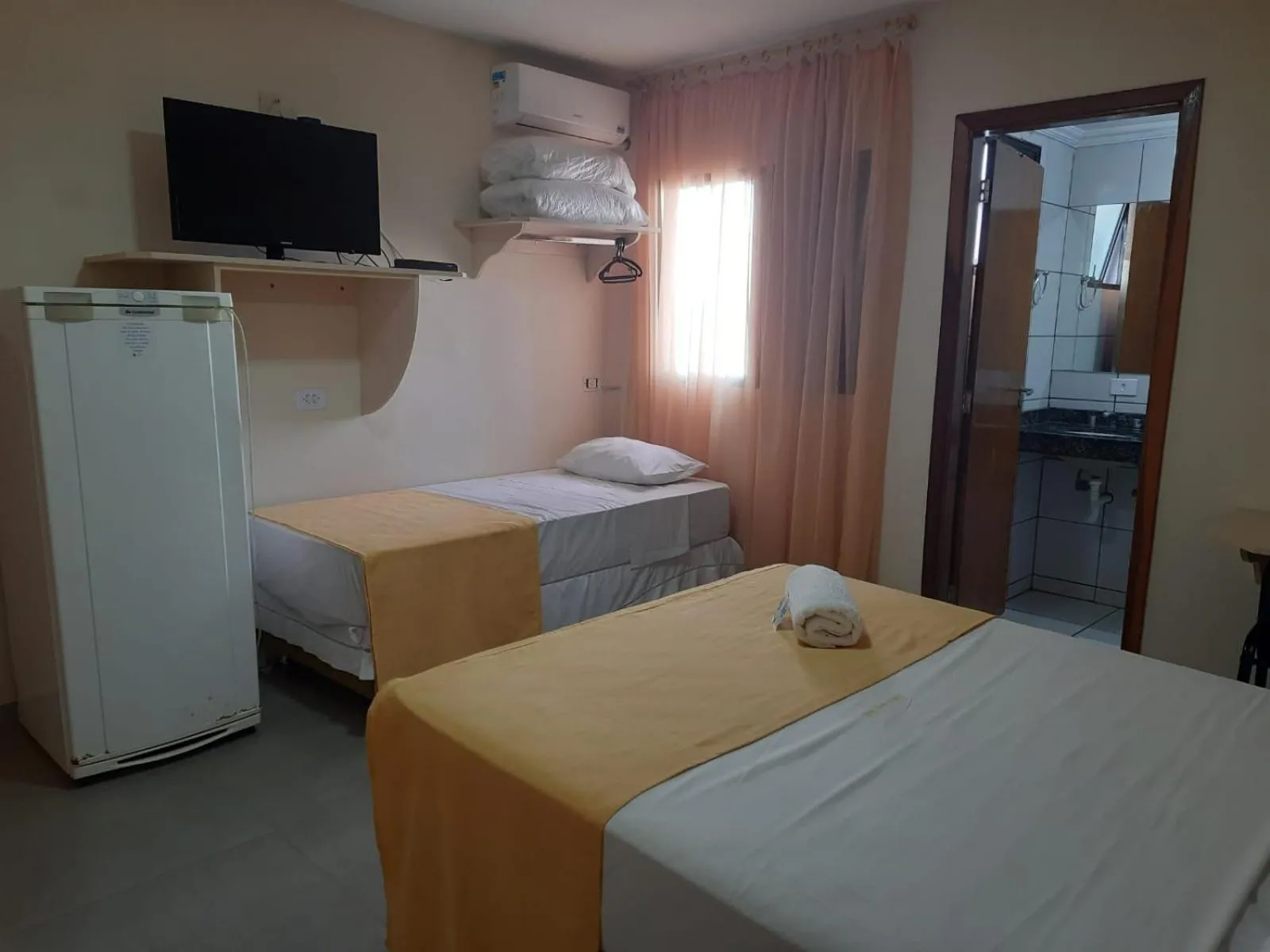 Bed in Londres Royal Hotel