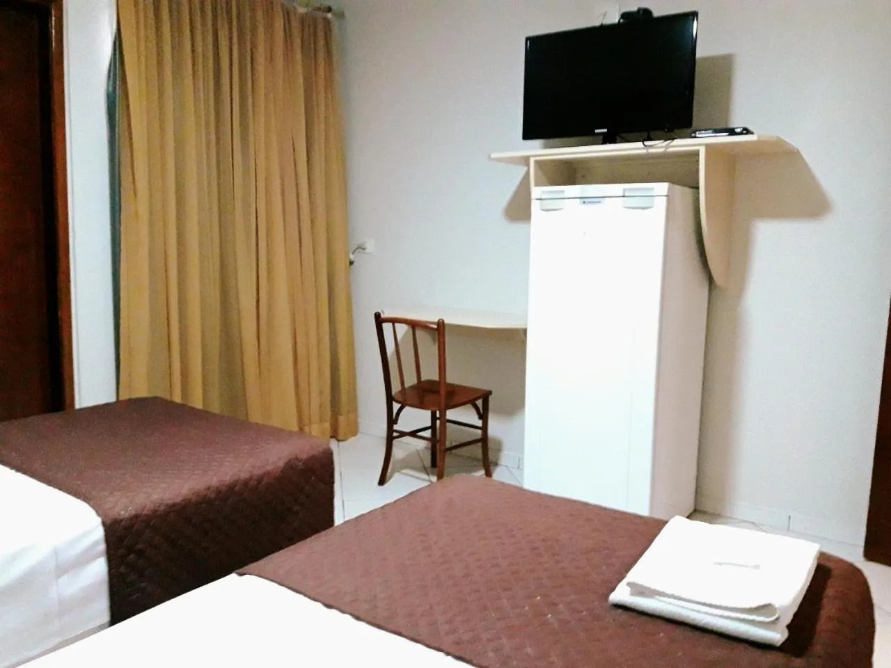 Bed in Londres Royal Hotel