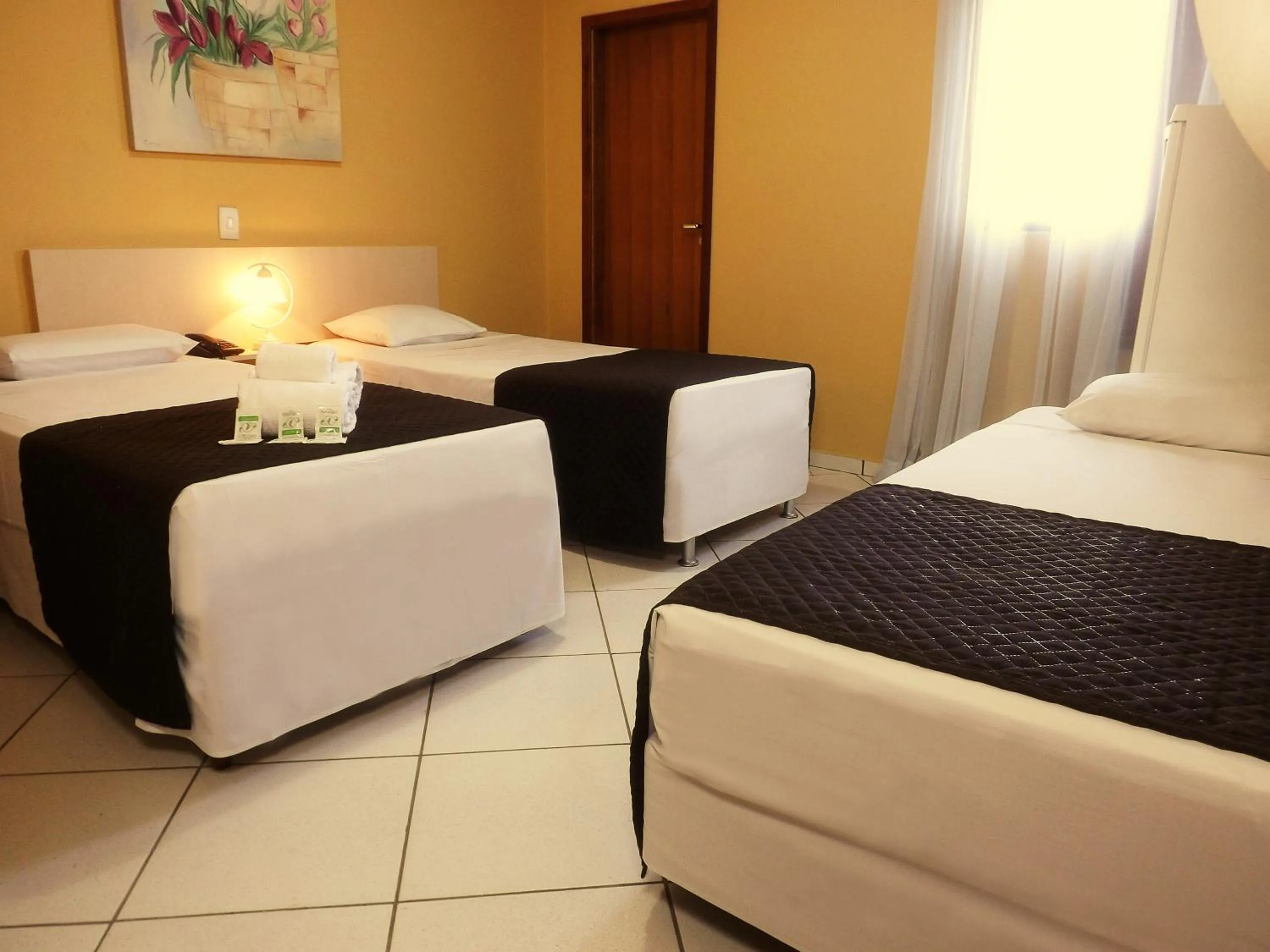 Bed in Londres Royal Hotel