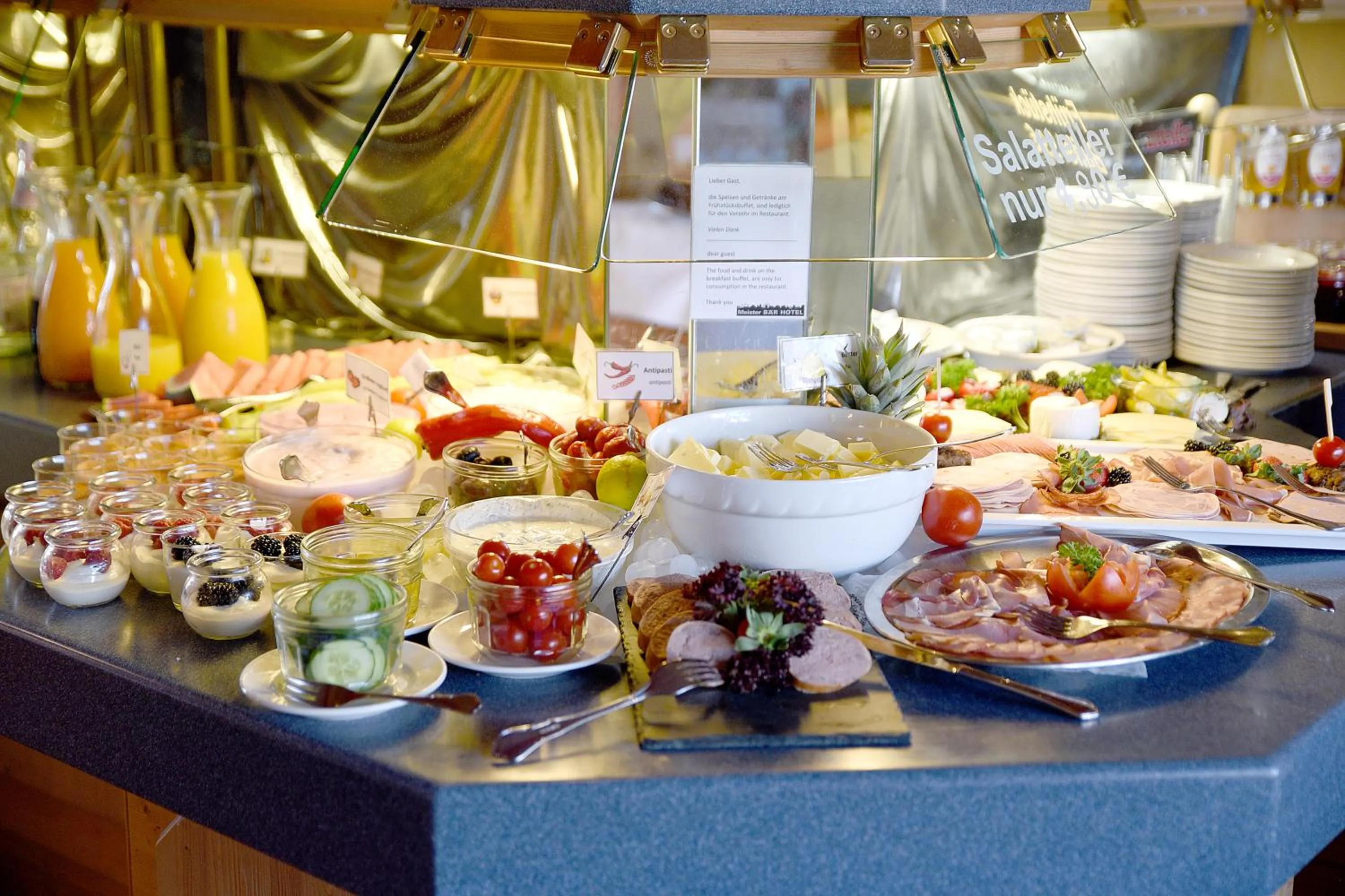 Buffet breakfast in Fichtel-Hotel by Meister Bär