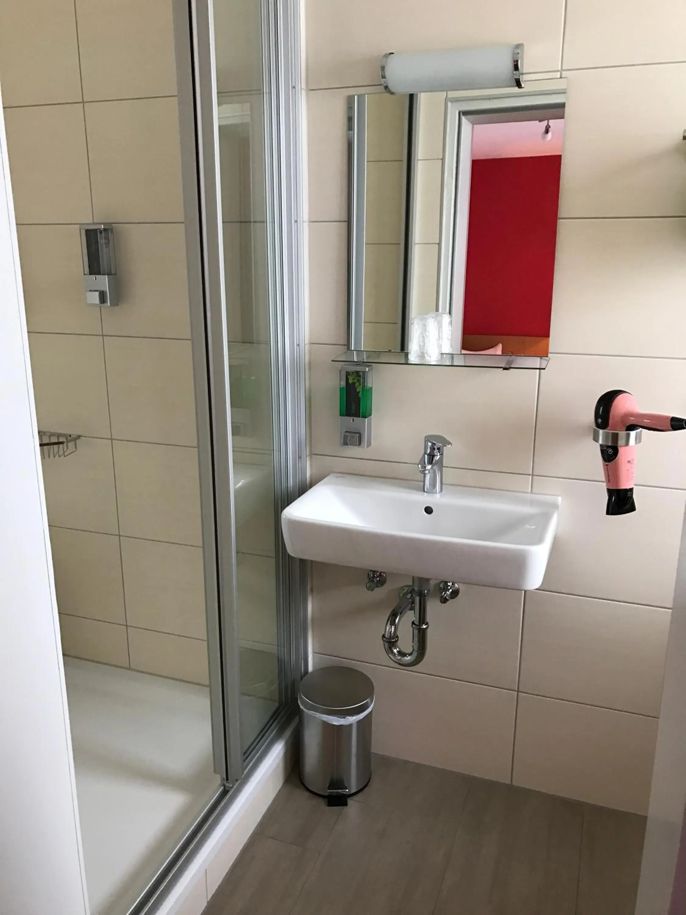 Shower in Fichtel-Hotel by Meister Bär