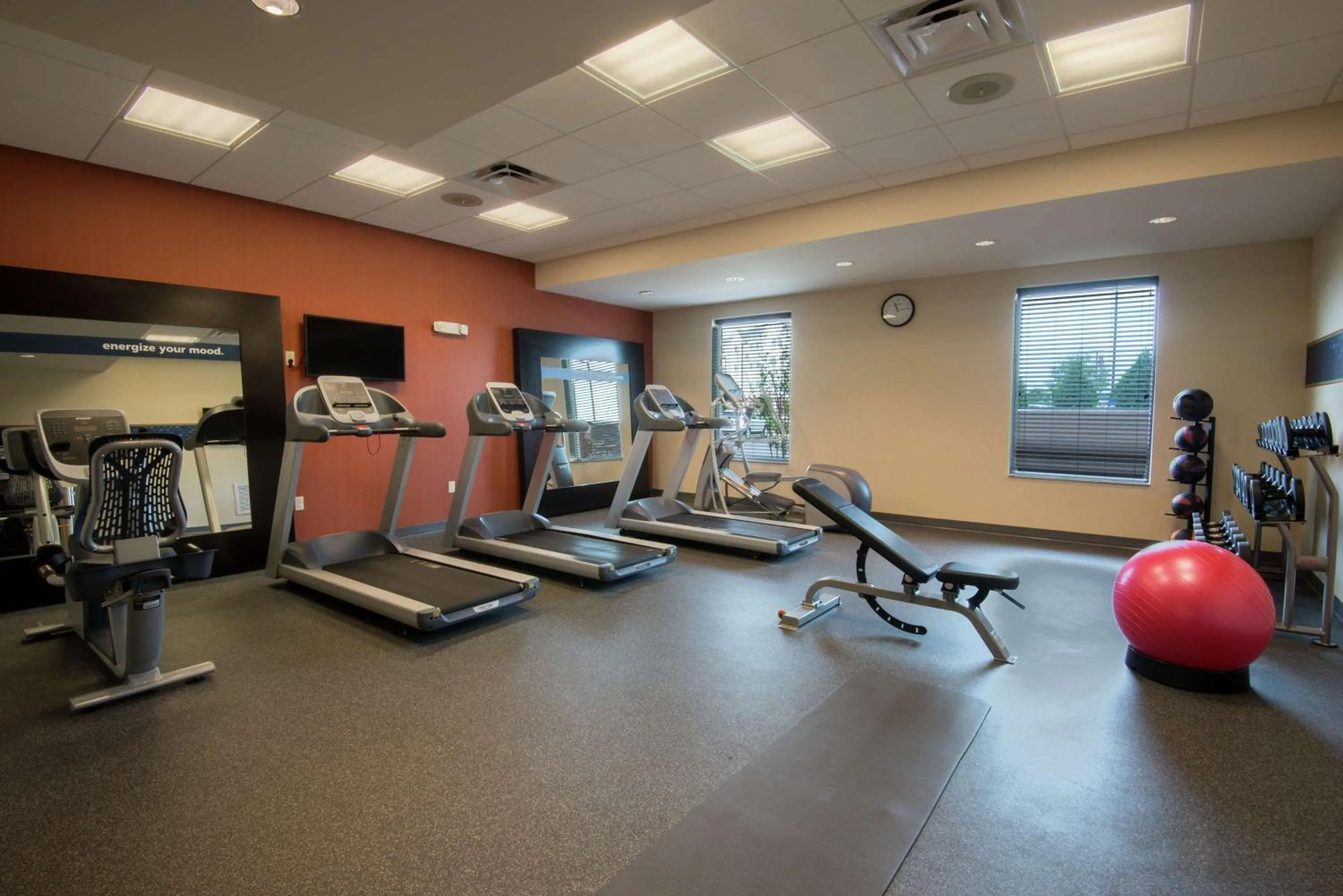 Fitness centre/facilities in Hampton Inn & Suites Clarksville