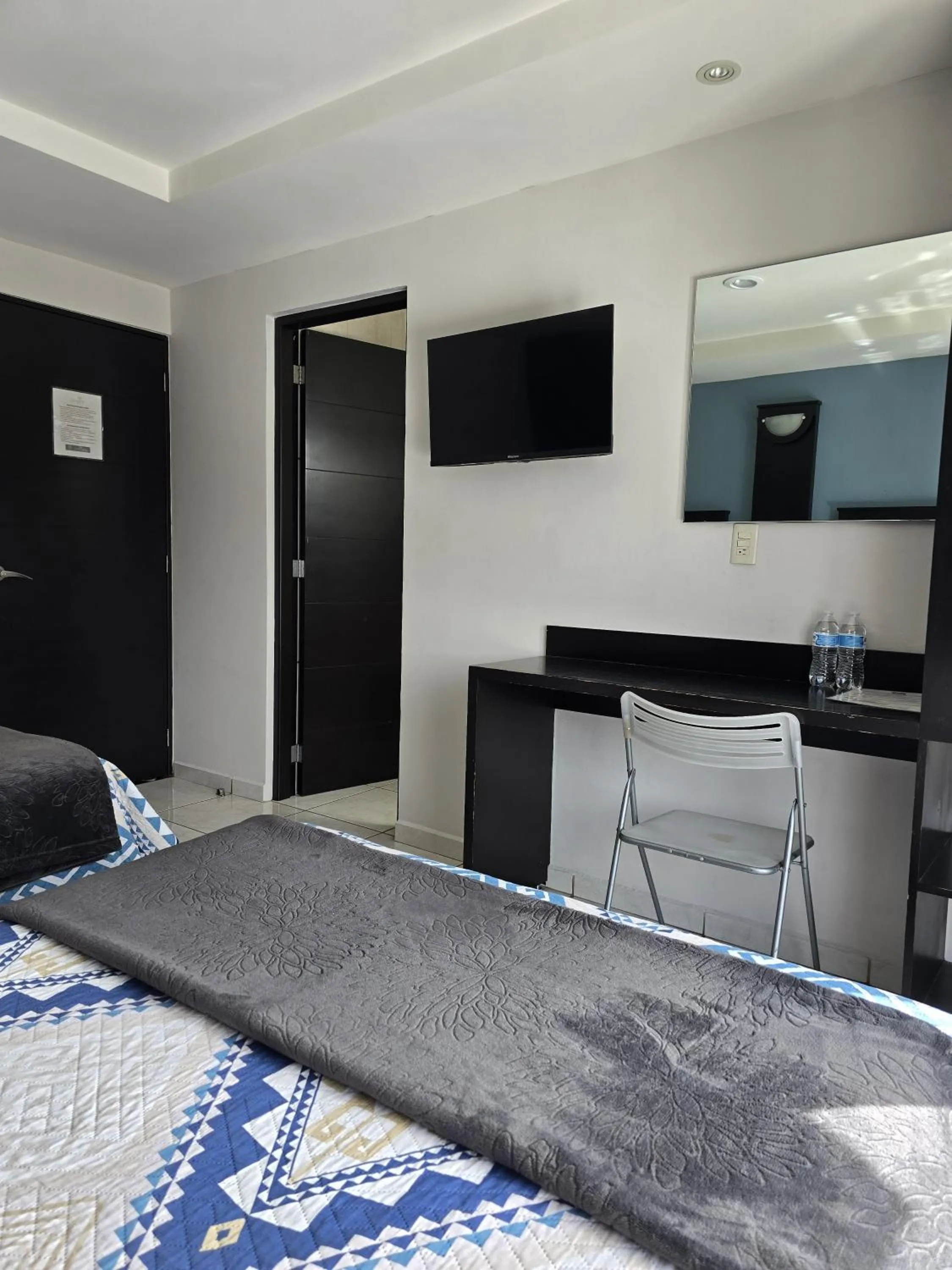 TV and multimedia in Hotel Santa Fe