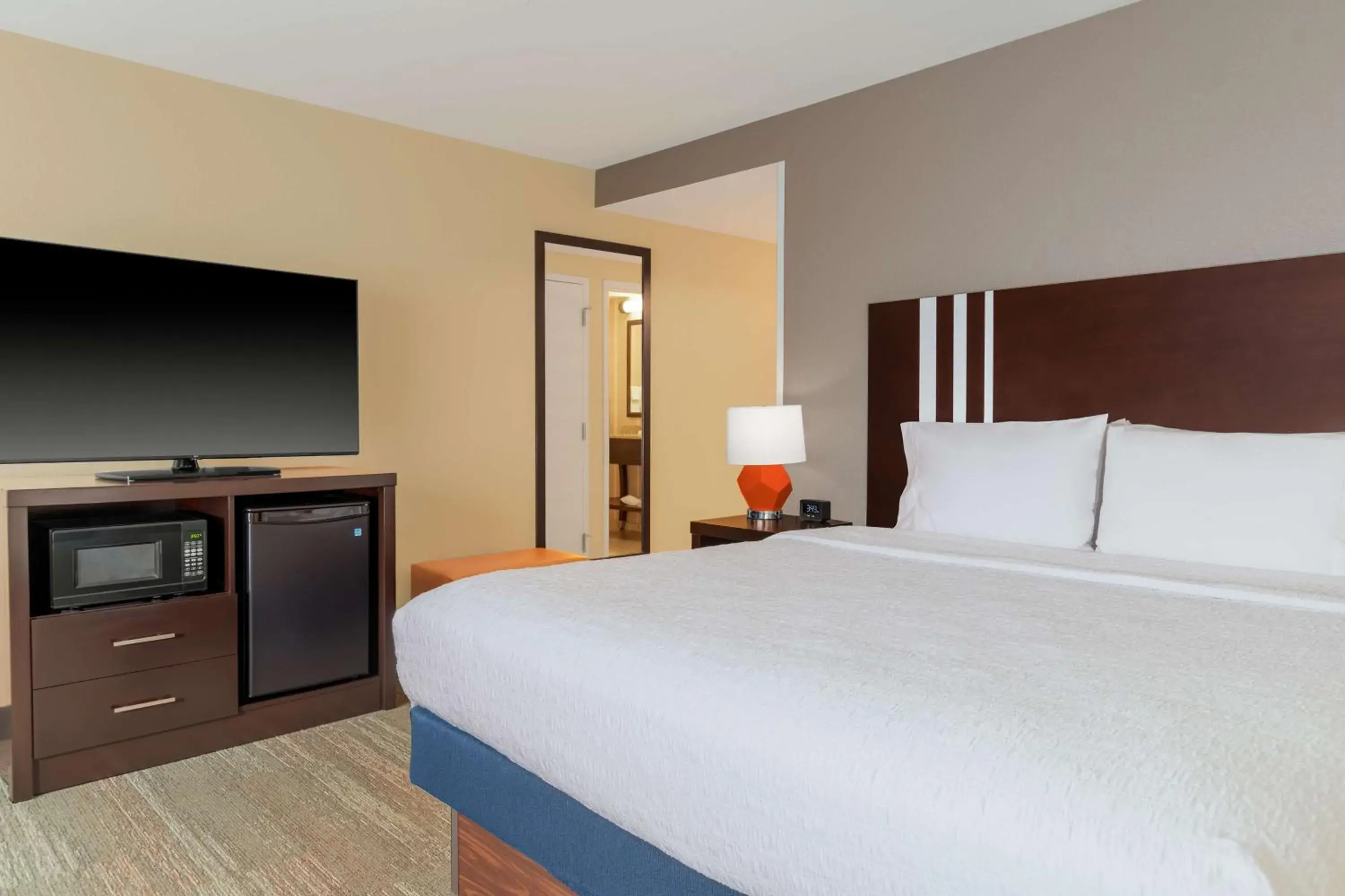 King Room - Non-Smoking in Hampton Inn & Suites Madison Downtown King Room - Non-Smoking in Hampton Inn & Suites Madison Downtown