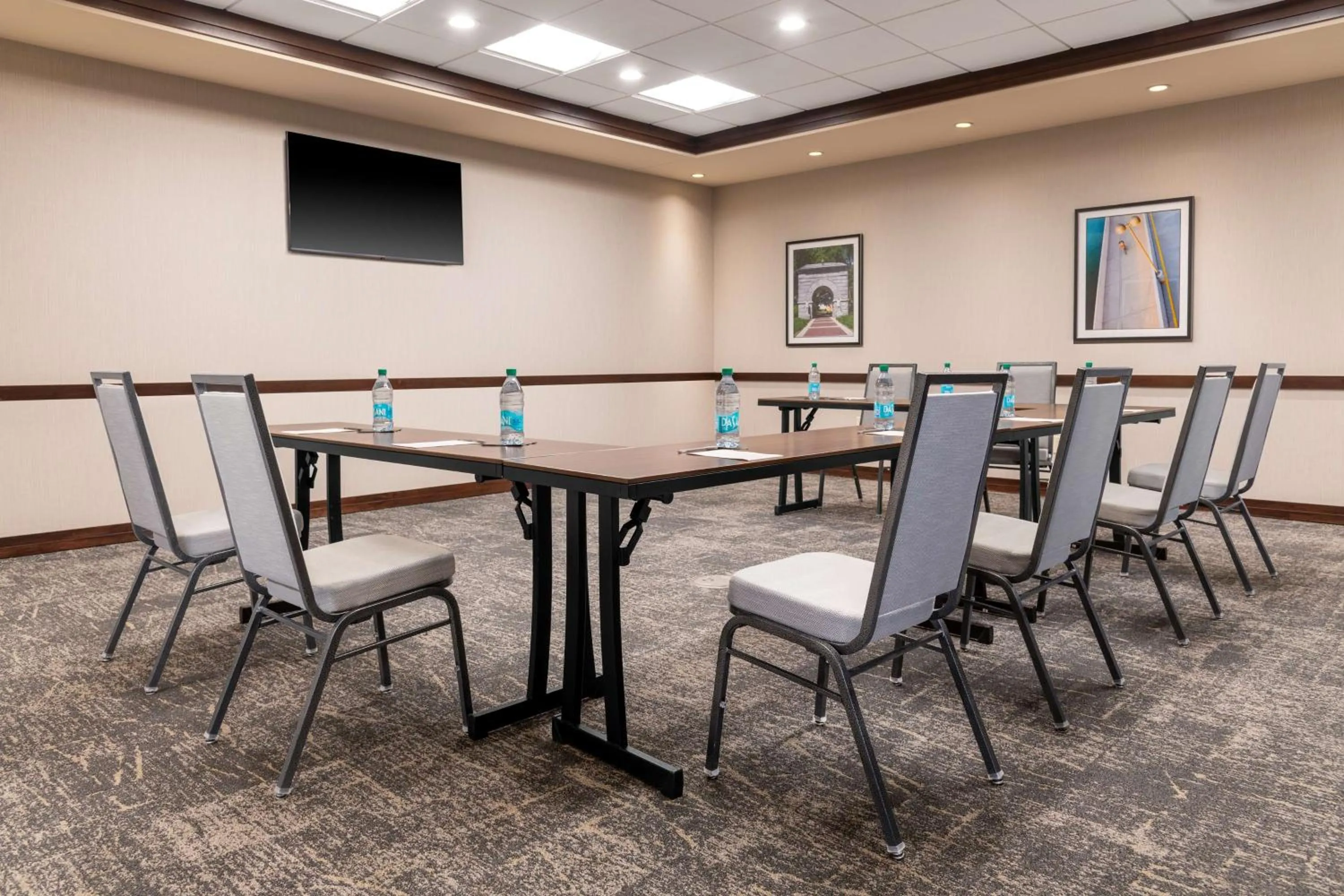 Meeting/conference room in Hampton Inn & Suites Madison Downtown