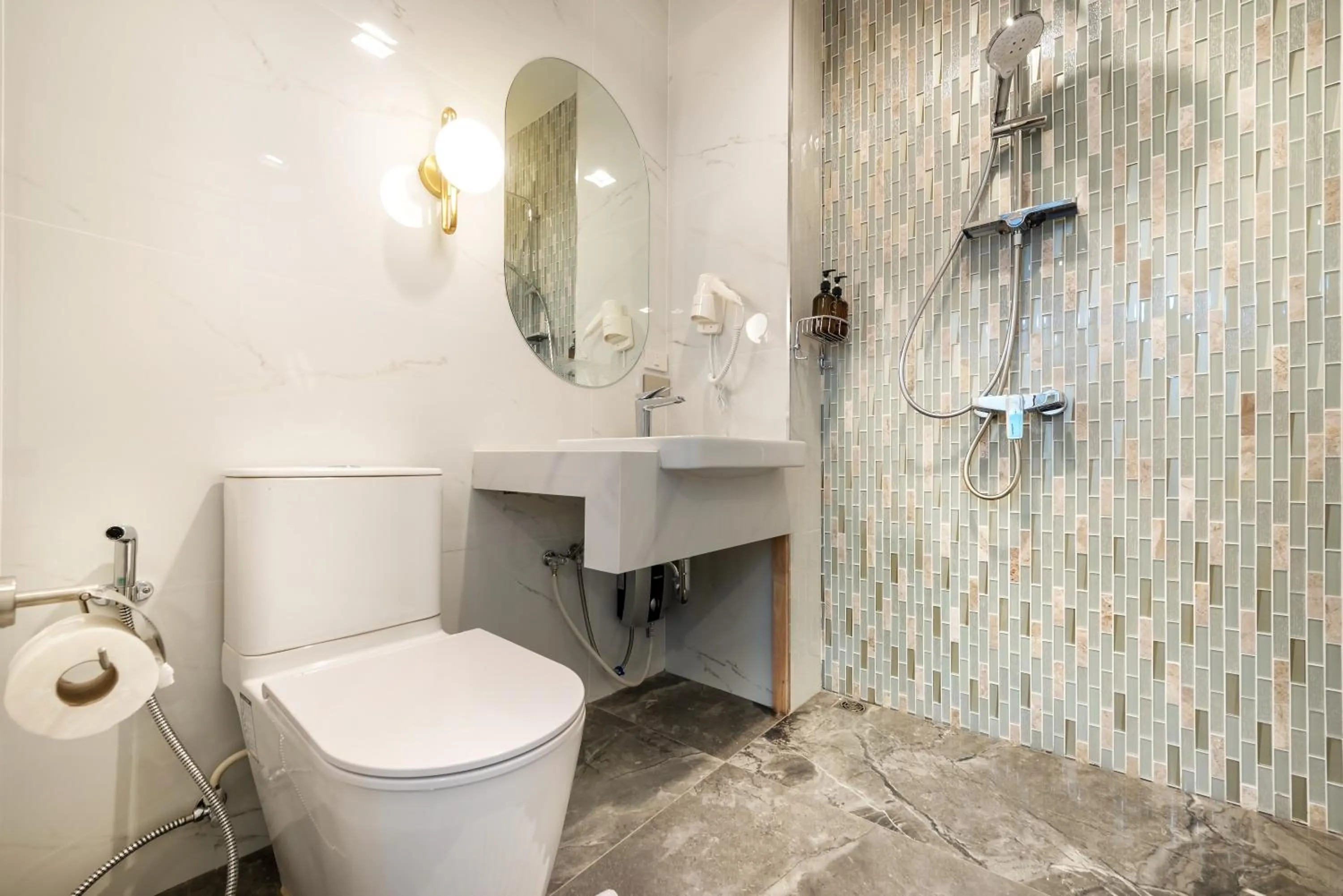 Bathroom in Nine River Hotel