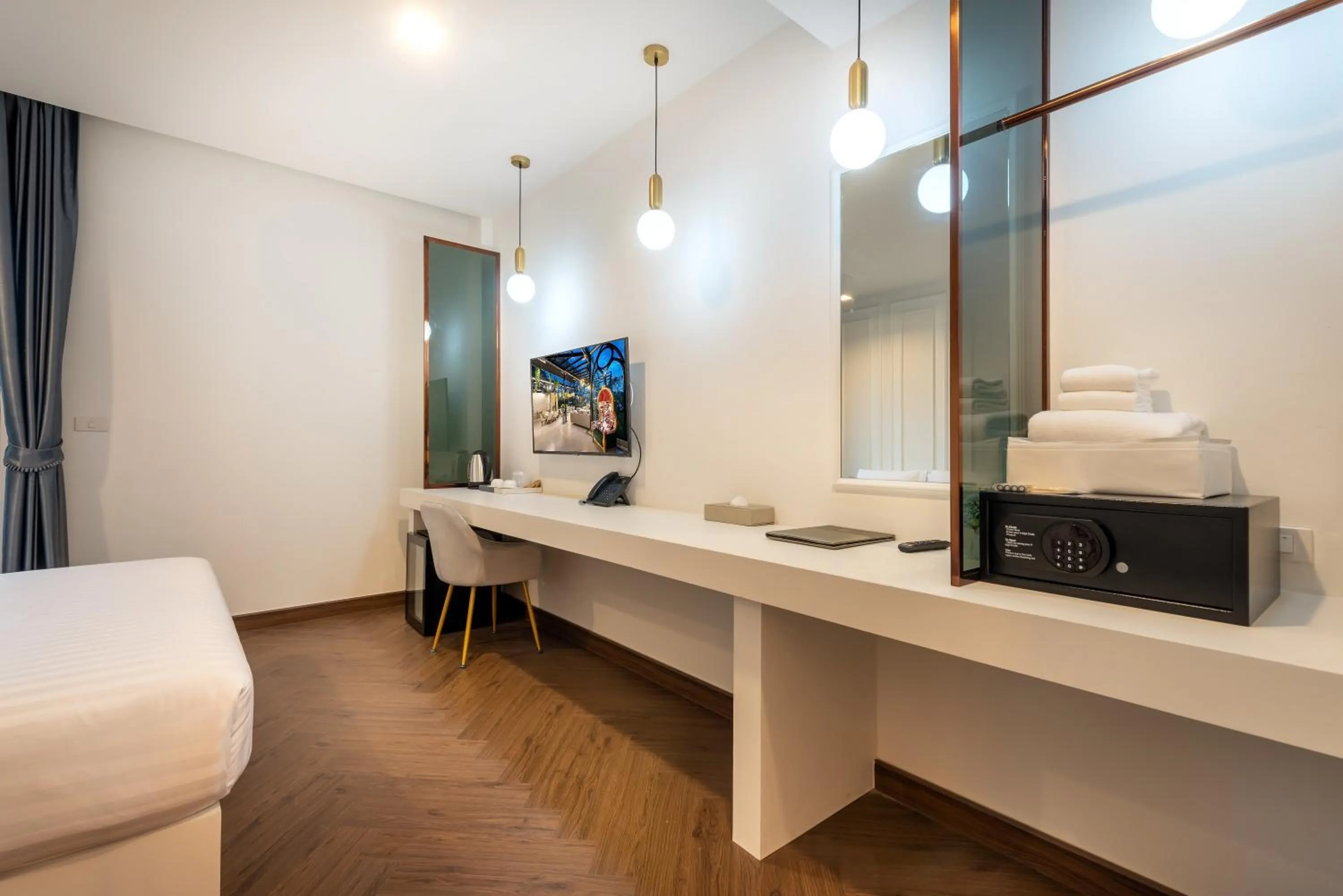 TV and multimedia, Bed in Nine River Hotel