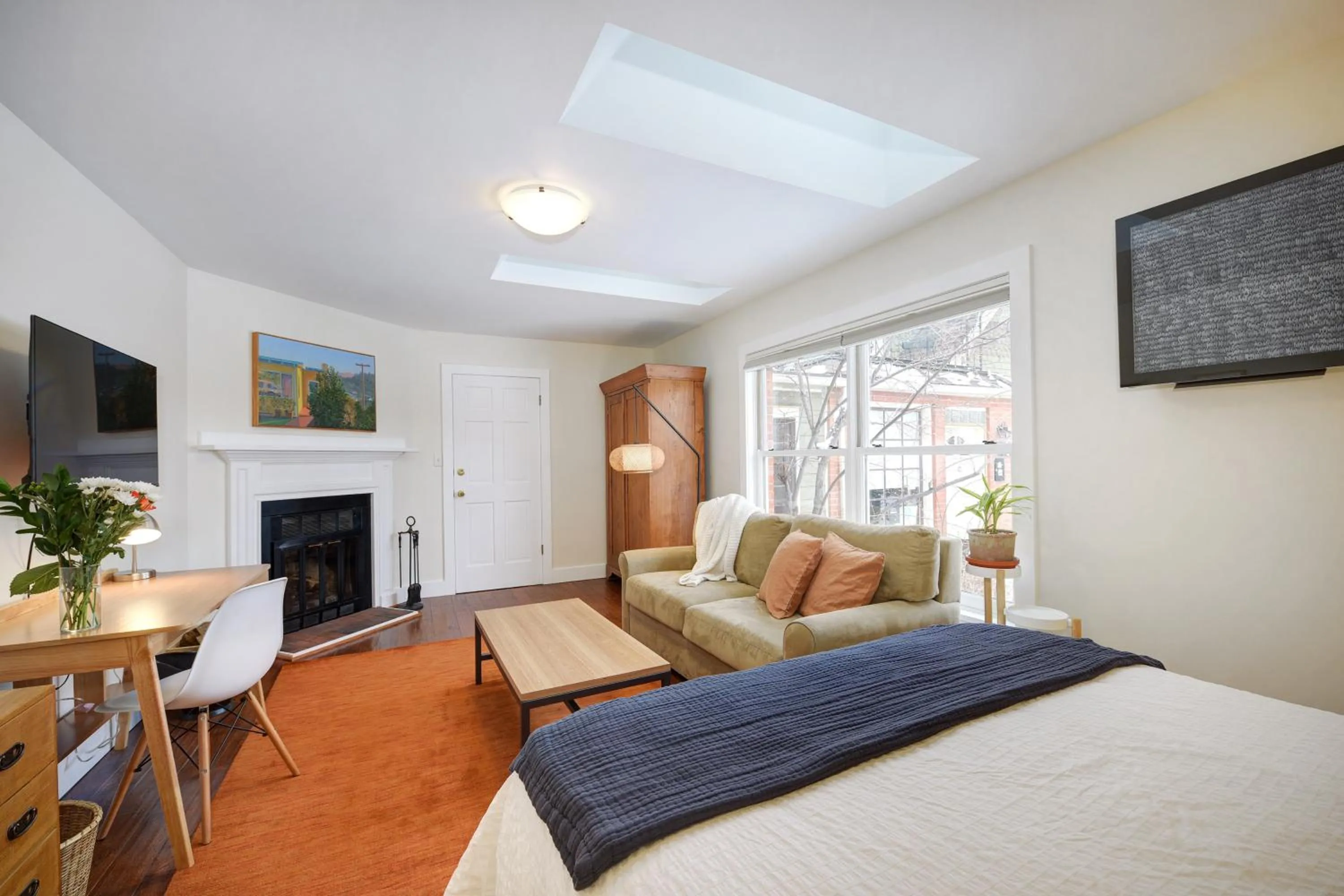 Bed in Boulder Guest House