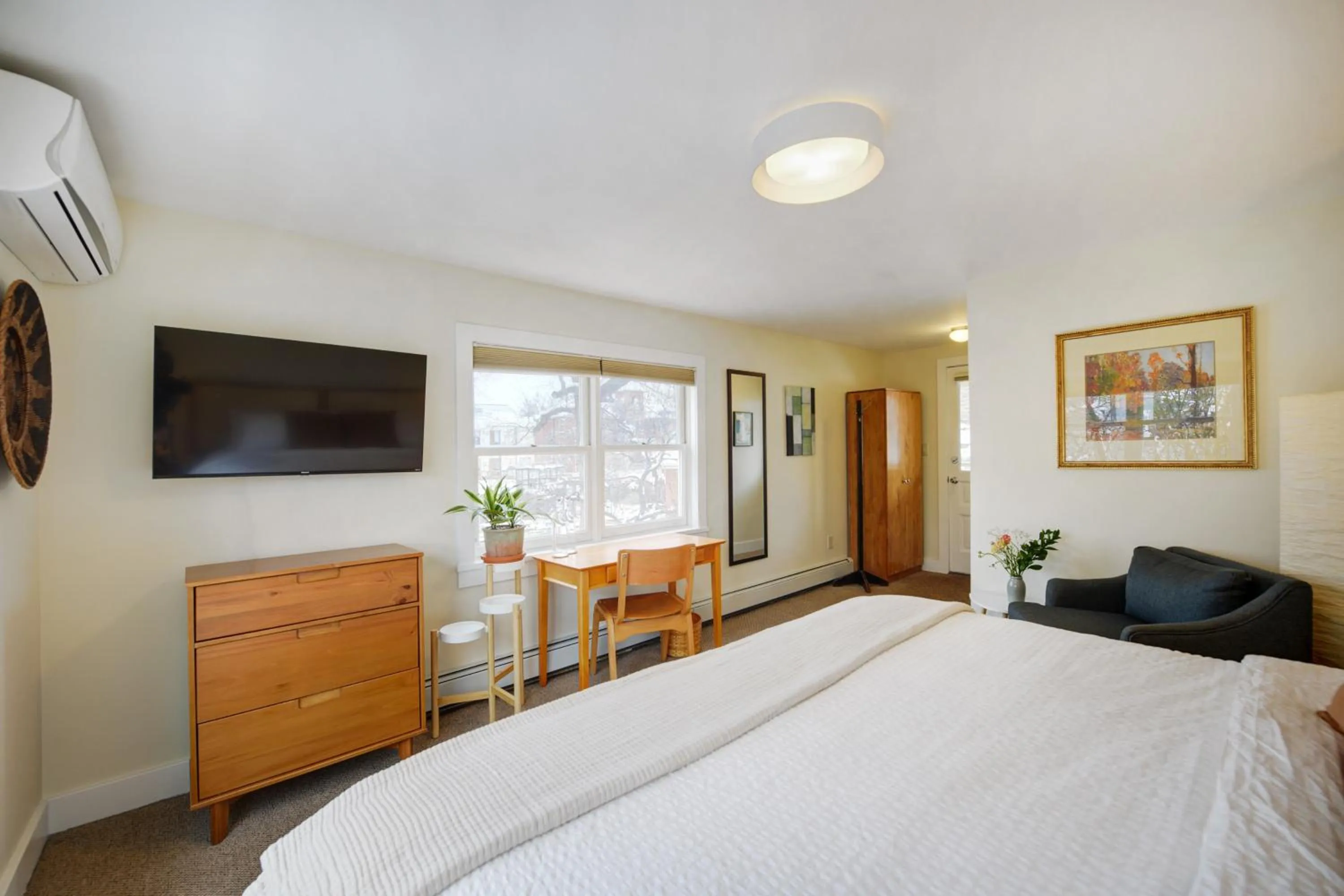 Bed in Boulder Guest House