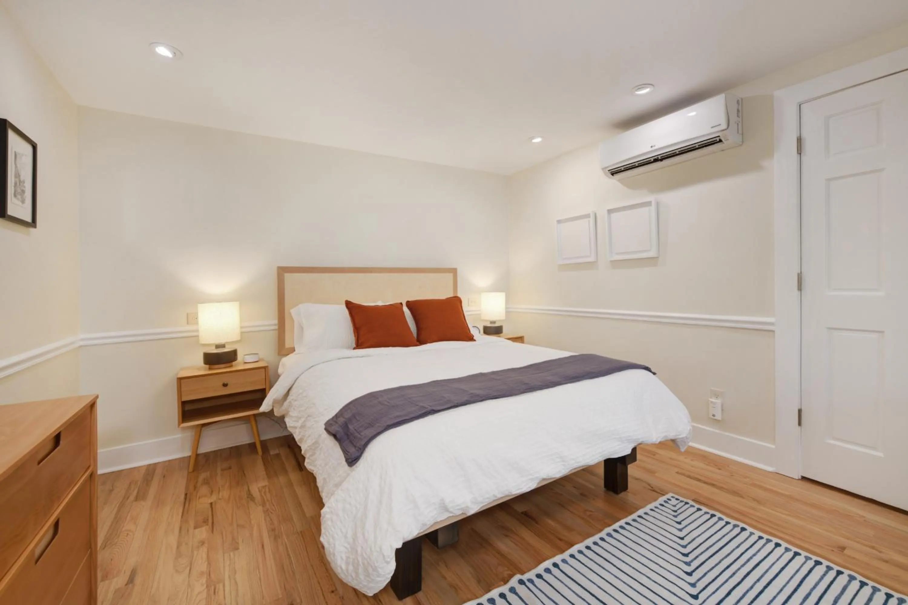 Bed in Boulder Guest House